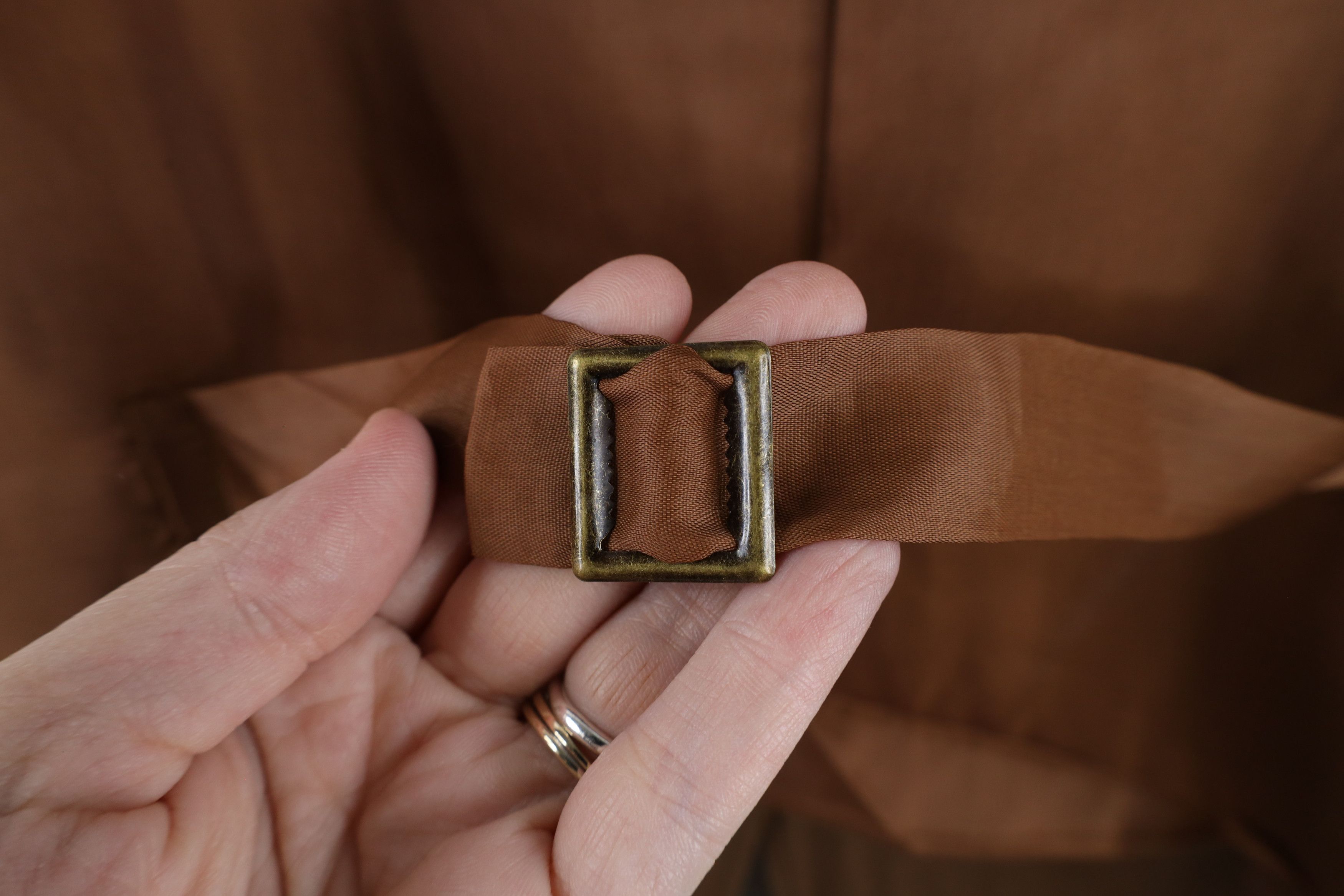 Vintage Vintage 90s Streetwear Cashmere Blend Buckle Back Vest Brown Size L / US 10 / IT 46 - 9 Thumbnail