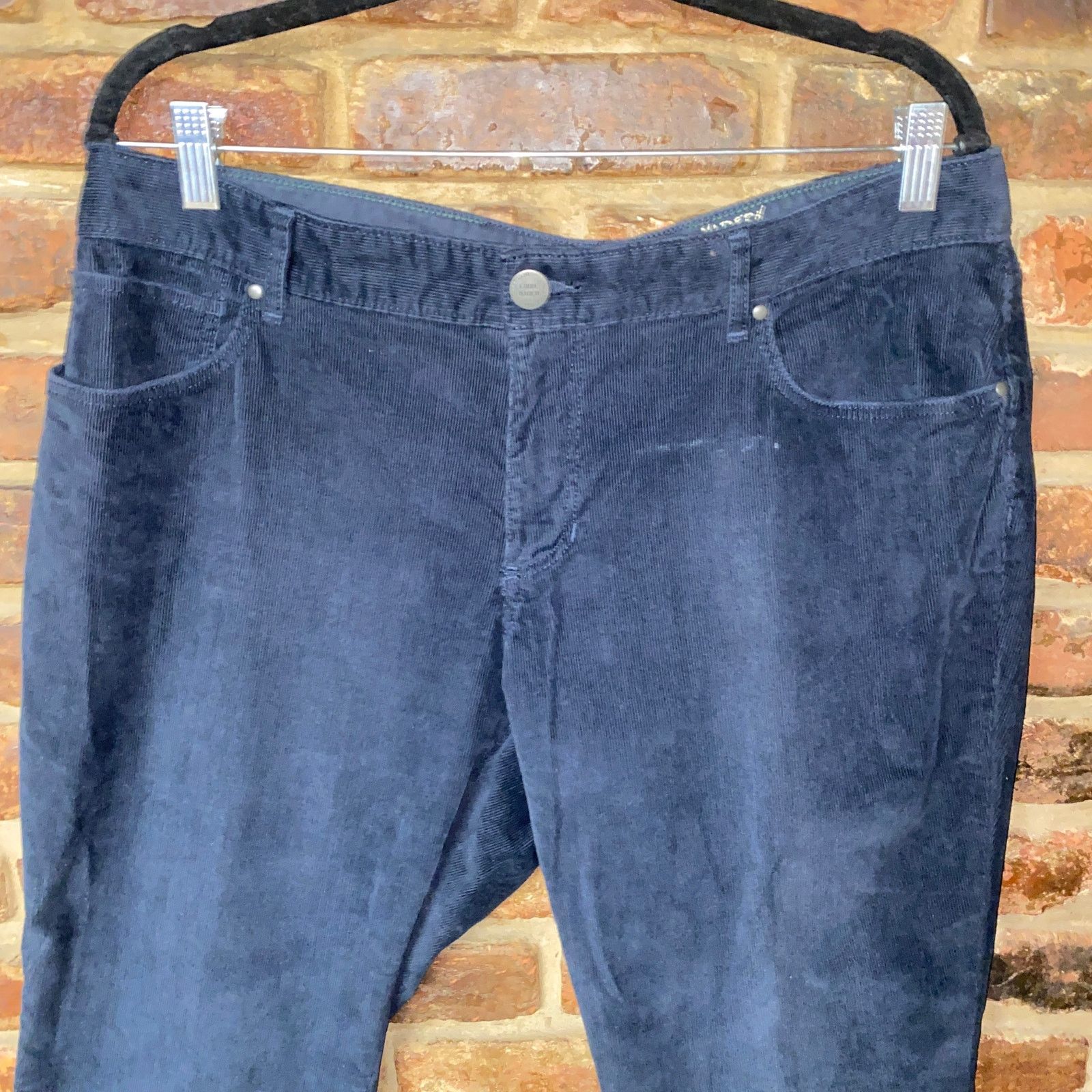 Eddie Bauer Eddie Bauer Navy Blue Corduroy Slim Modern Fit Pants 14P Size 36" / US 14 / IT 50 - 2 Thumbnail