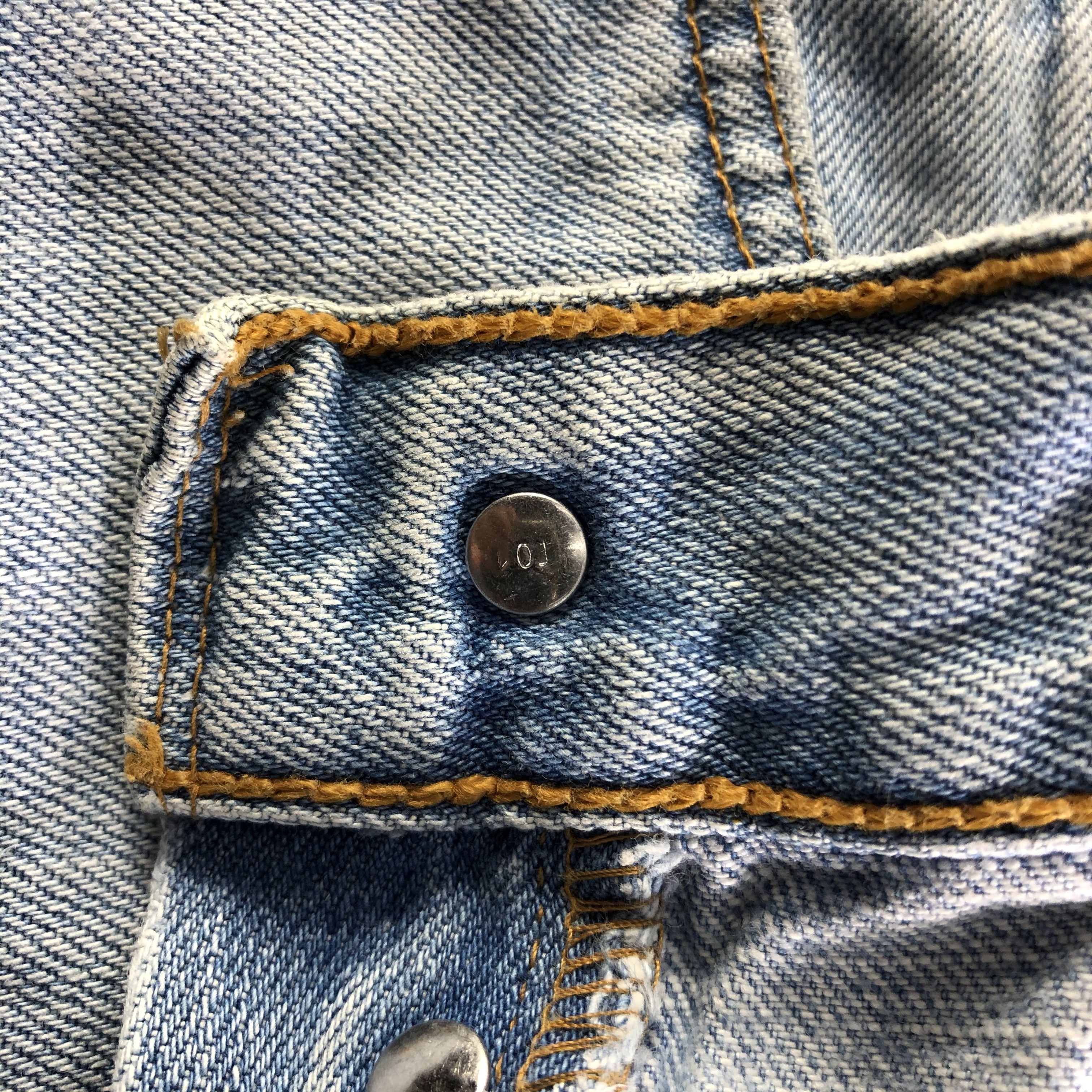 Levi's × Vintage Vintage Light Wash Levis 501 Jeans-J4454 Size 27" / US 4 / IT 40 - 8 Thumbnail