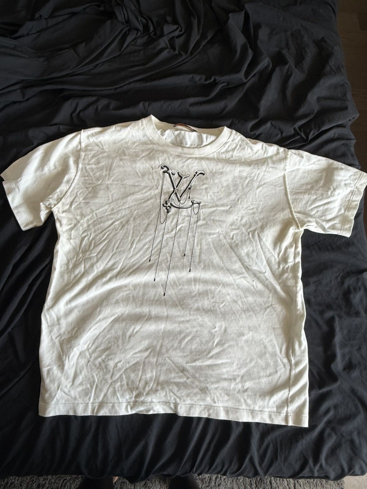 Louis Vuitton Louis Vuitton chain-logo graphic T-shirt Size US L / EU 52-54 / 3 - 1 Thumbnail