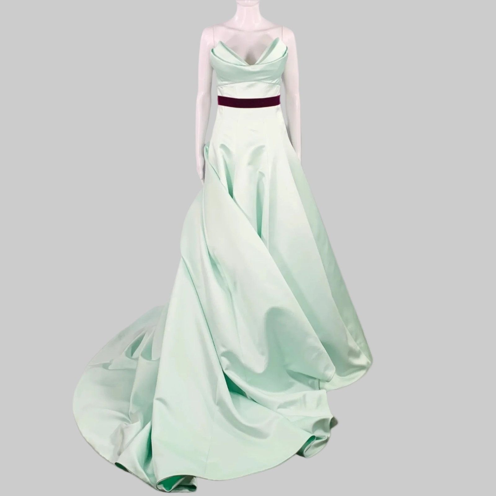 Monique Lhuillier MONIQUE LHUILLIER Size 6 Mint Purple Strapless Evening Gown Size M / US 6-8 / IT 42-44 - 1 Thumbnail