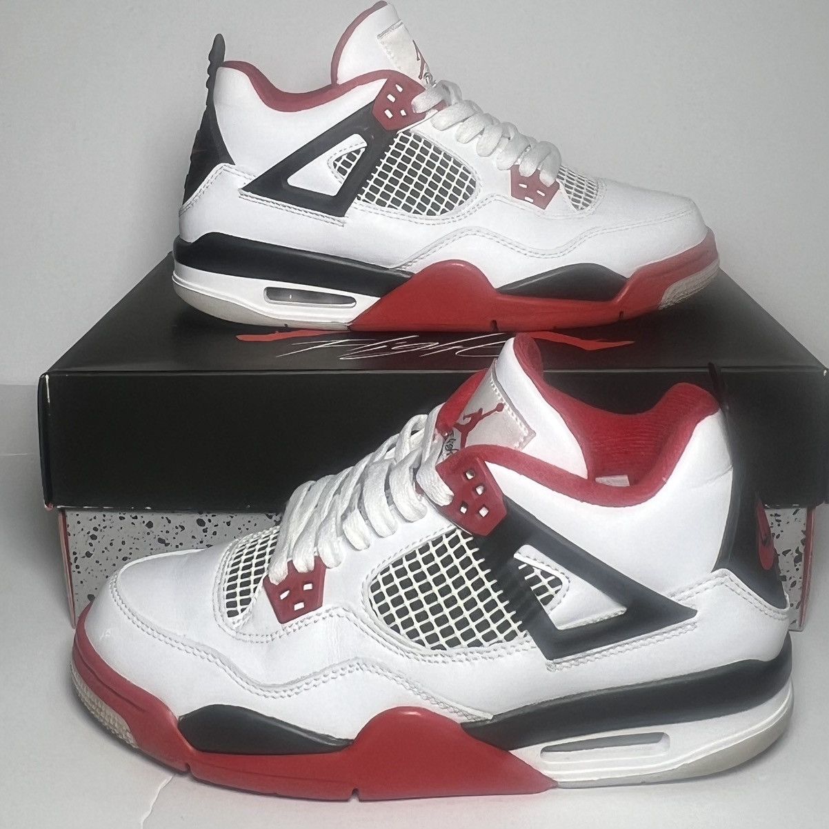Jordan Brand Jordan 4 Retro ‘Fire Red’ Size US 7 / EU 40 - 2 Thumbnail