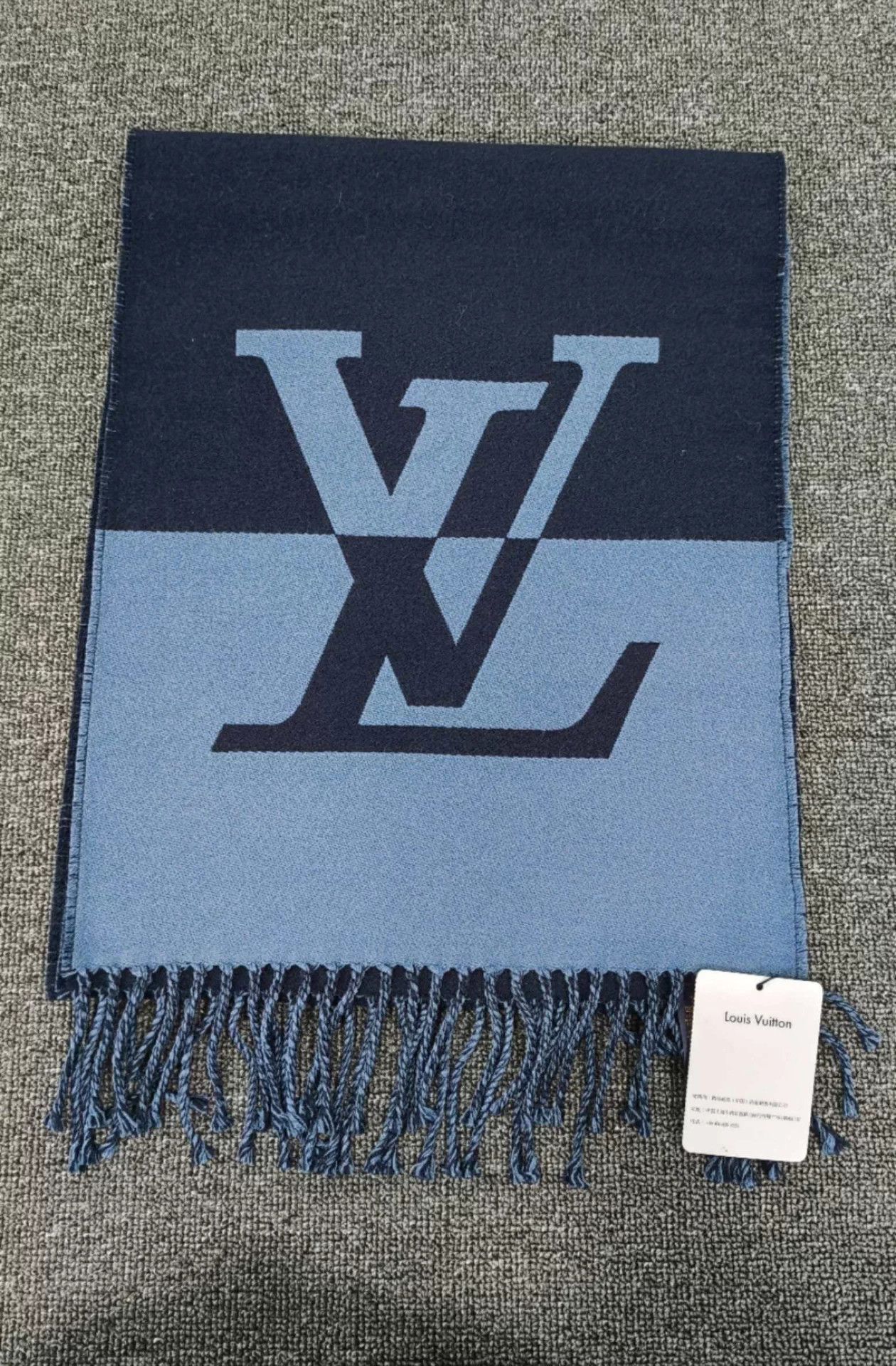 Louis Vuitton LV Color-Blocked Logo Wool/Cashmere Scarf Blue Size ONE SIZE - 1 Thumbnail