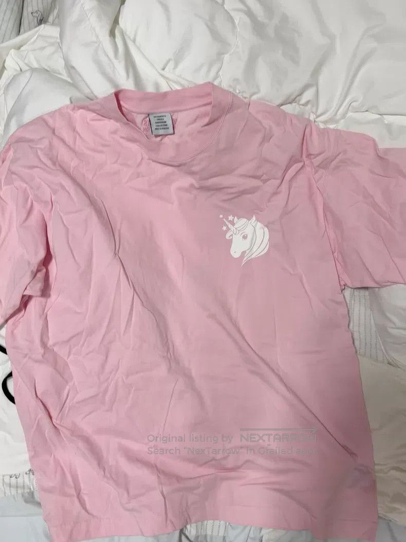 Other VETEMENTS Unicorn T-Shirt Size US S / EU 44-46 / 1 - 1 Thumbnail