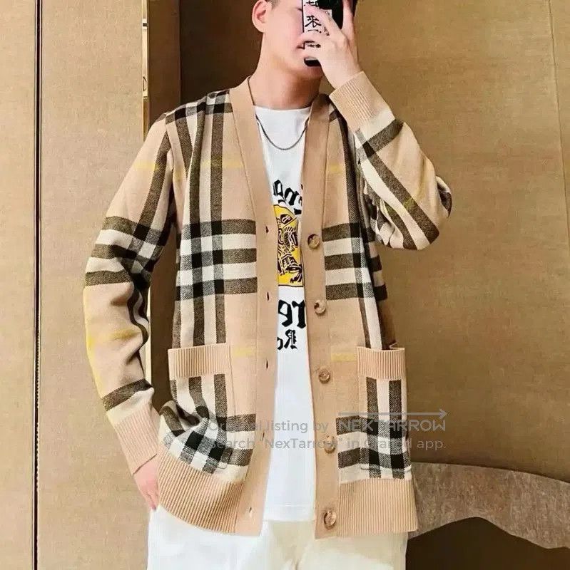 Burberry Burberry Men's Khaki Wool Logo Knit Sweater. Size US M / EU 48-50 / 2 - 8 Thumbnail