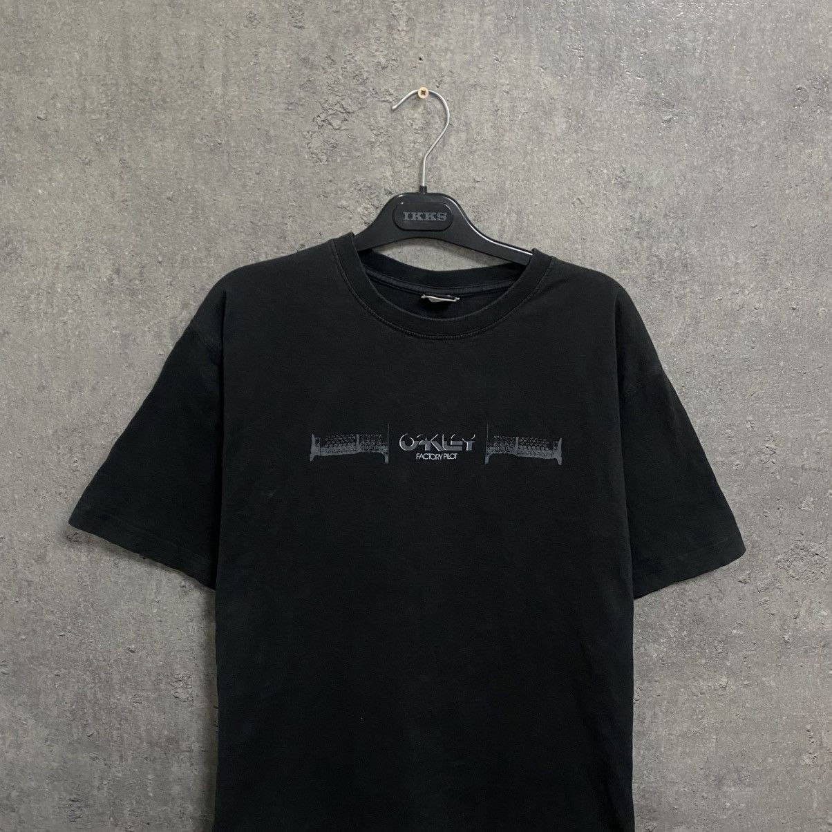 Oakley Vintage Oakley T-Shirt Big Logo Y2k Size US M / EU 48-50 / 2 - 4 Thumbnail