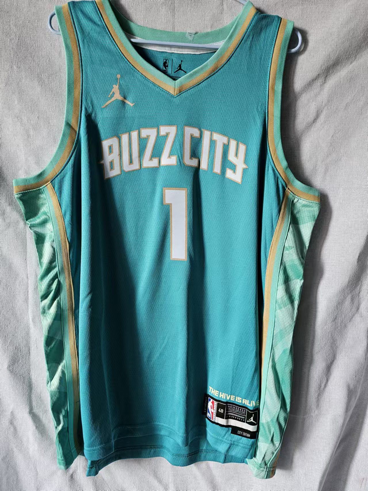 NBA Charlotte Hornets #2 LaMelo Ball Jersey City Edition Size US L / EU 52-54 / 3 - 1 Thumbnail