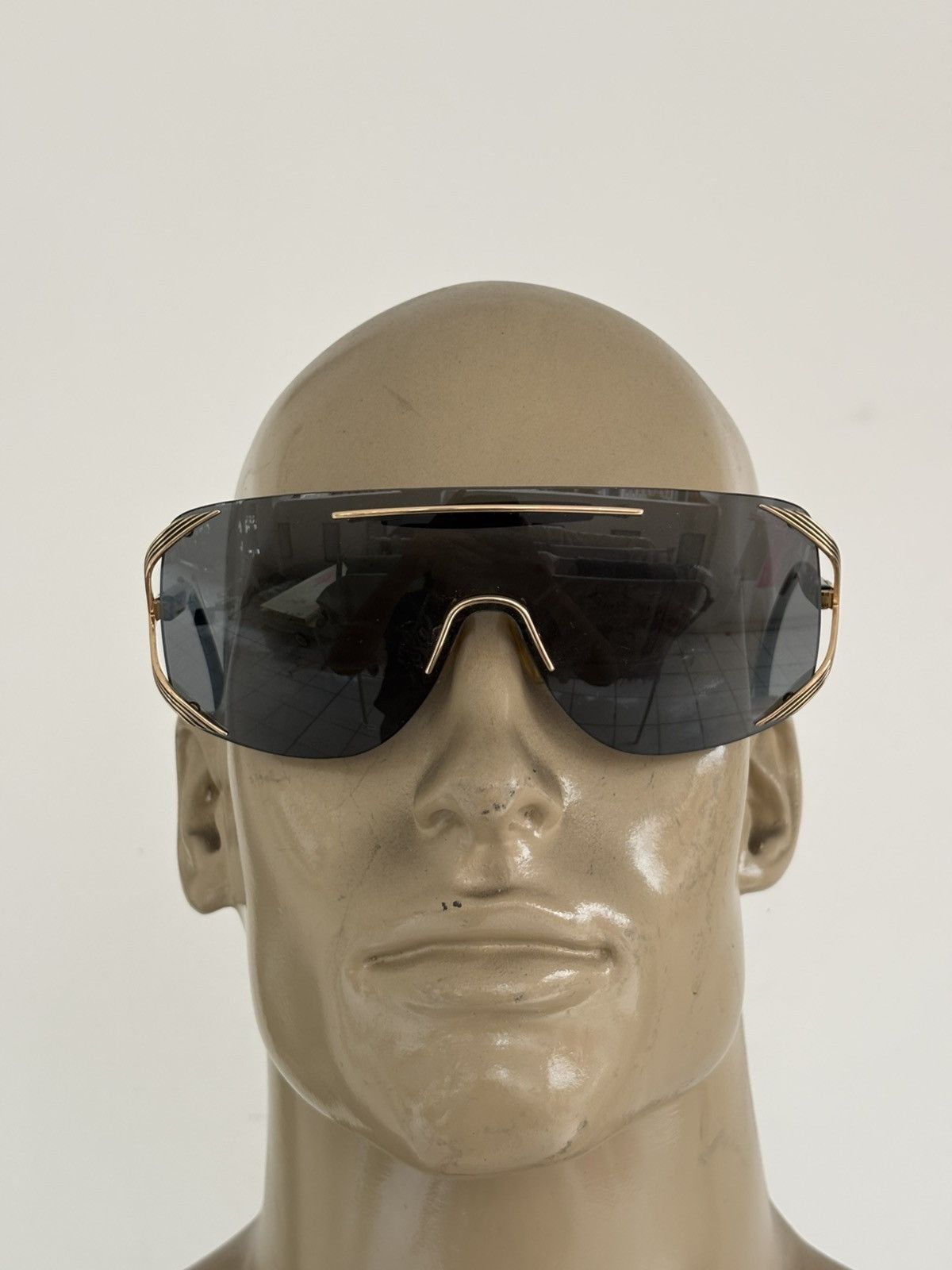 Dior SS1989 Vintage Shield Sunglasses 2434 Size ONE SIZE - 3 Thumbnail