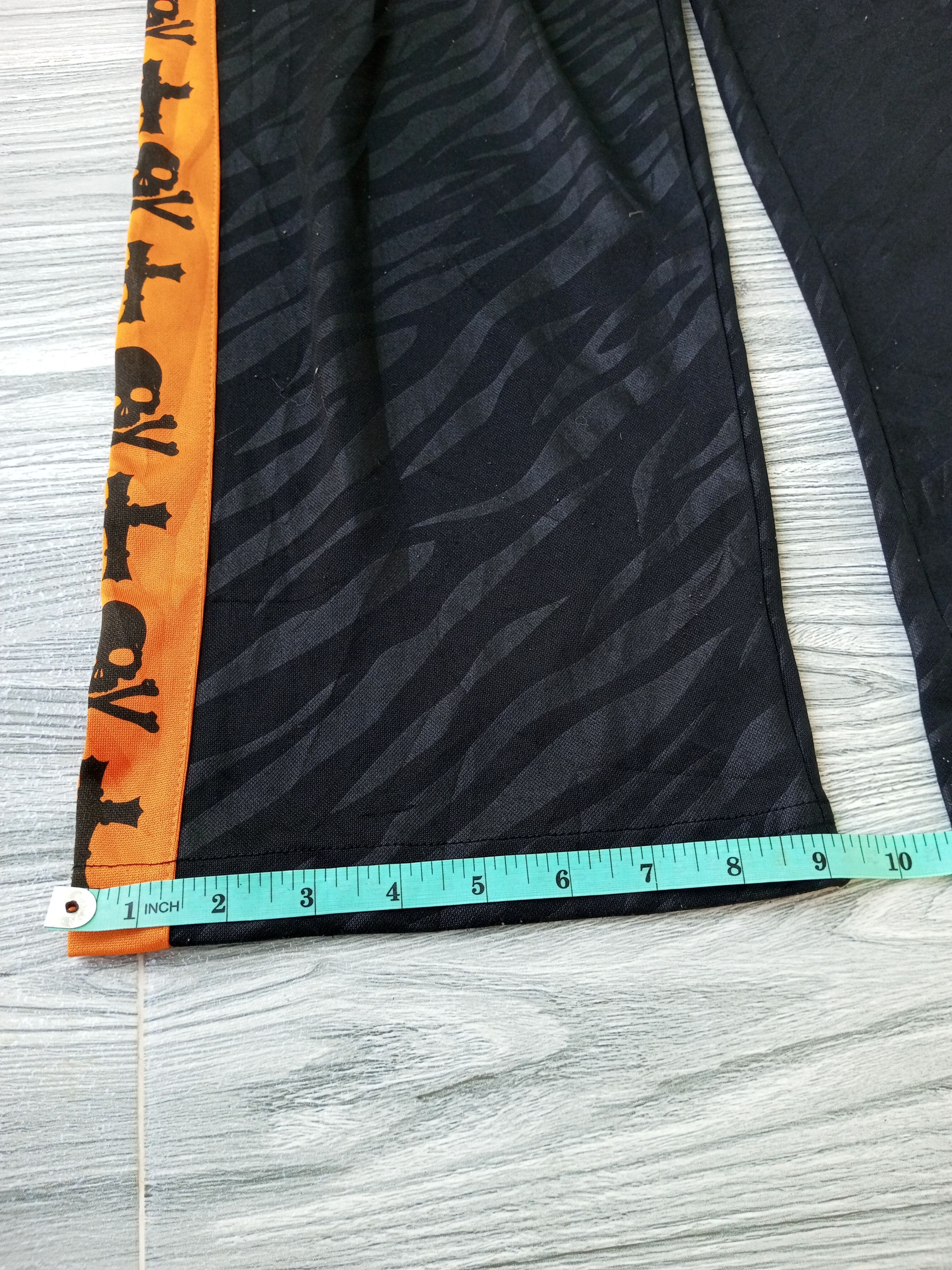 Japanese Brand Undefined Skull and Cross Track Pants Size US 32 / EU 48 - 6 Thumbnail