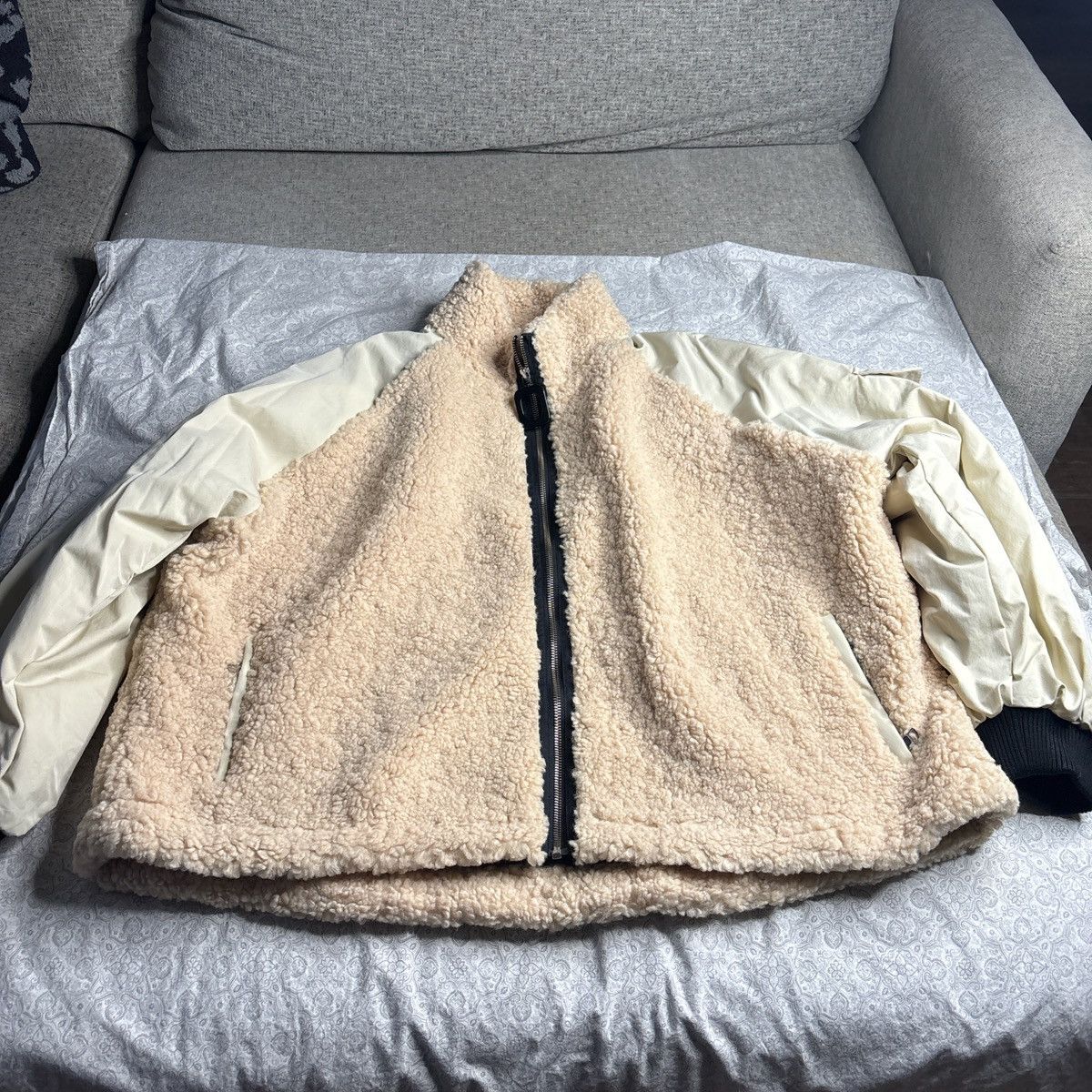 JW Anderson JW Anderson track top beige SZL L Size US L / EU 52-54 / 3 - 5 Thumbnail
