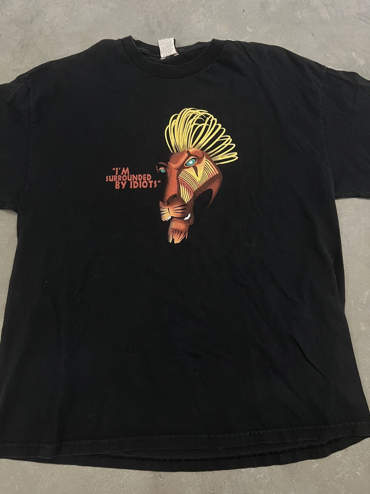 Disney × Vintage 90s Vintage The Lion King I’m surrounded by idiots tee Size US XL / EU 56 / 4 - 1 Thumbnail