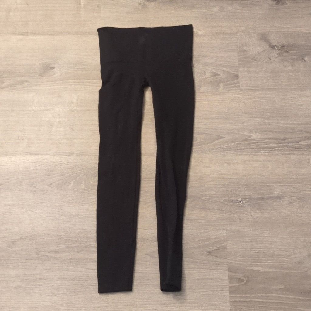 Spanx Assets by Spanx red hot label leggings size small? Size 24" / US 00 / IT 34 - 4 Thumbnail
