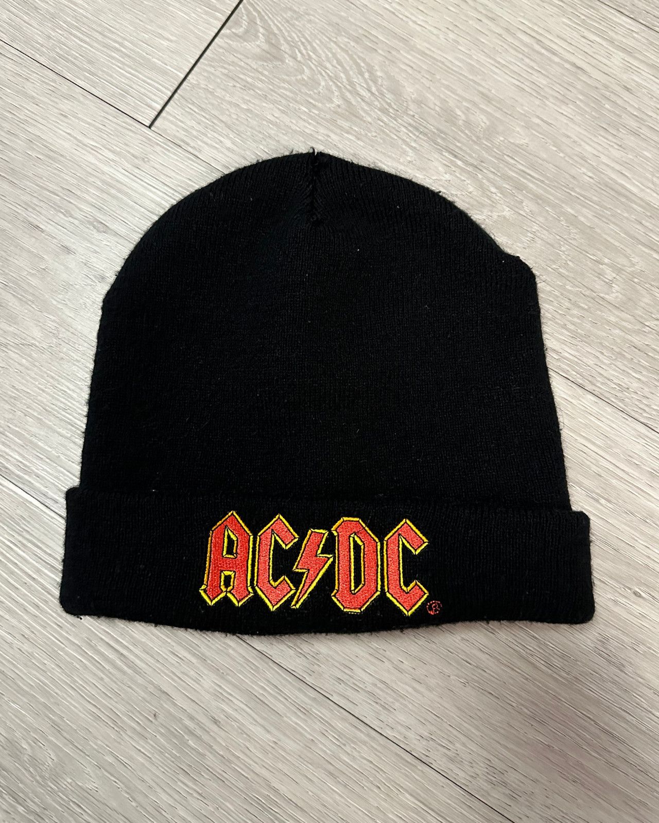 AC/DC × Band Tees AC/DC Black Beanie Toque Hat Size ONE SIZE - 1 Thumbnail