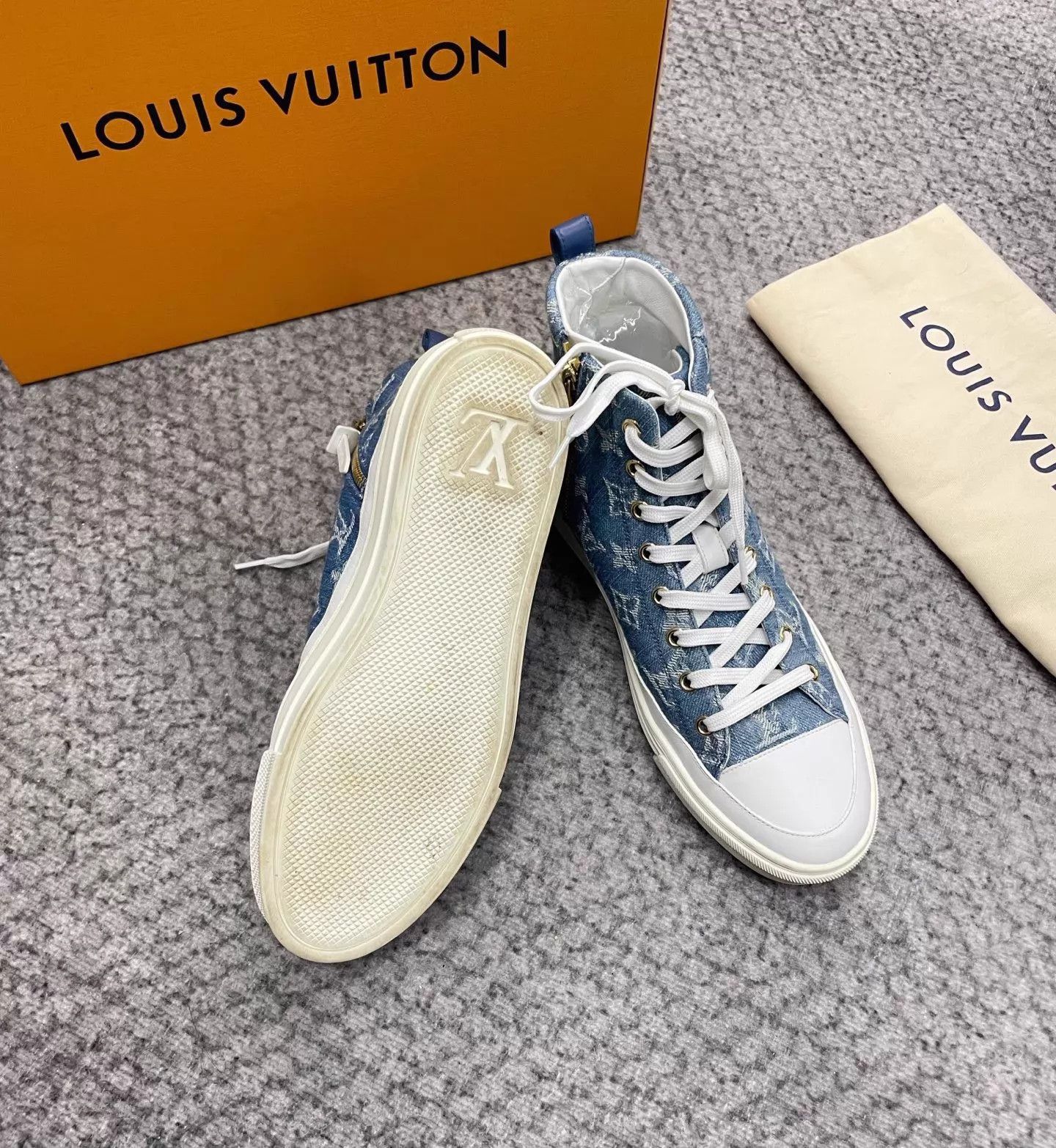 Louis Vuitton LV Monogram Denim Blue High-Top Canvas Sneakers 38 Size US 7.5 / IT 37.5 - 4 Thumbnail