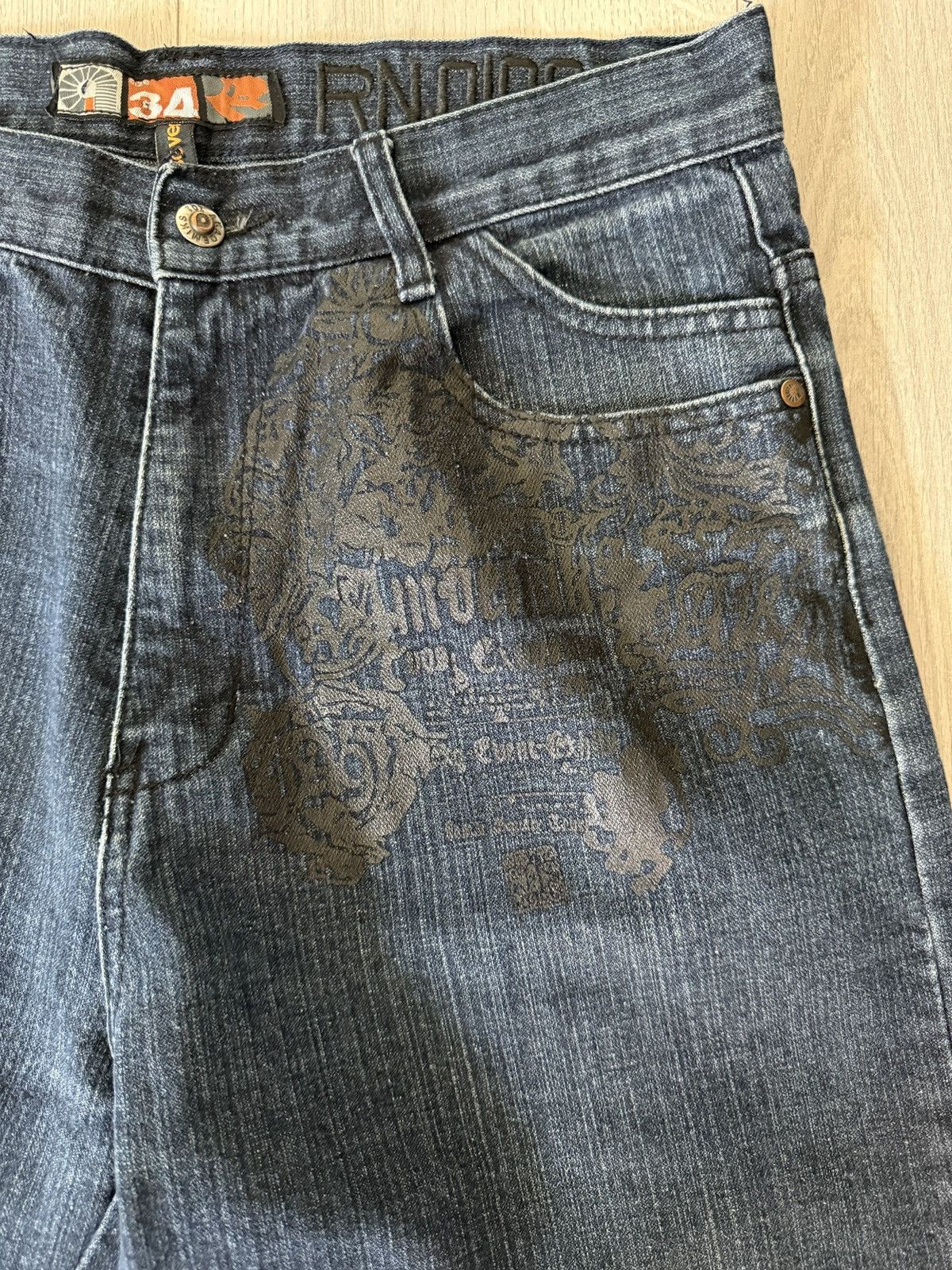 Akademiks Late 2000s Akademiks Baggy Hip Hop Embossed Jeans (34x32) Size US 34 / EU 50 - 3 Thumbnail