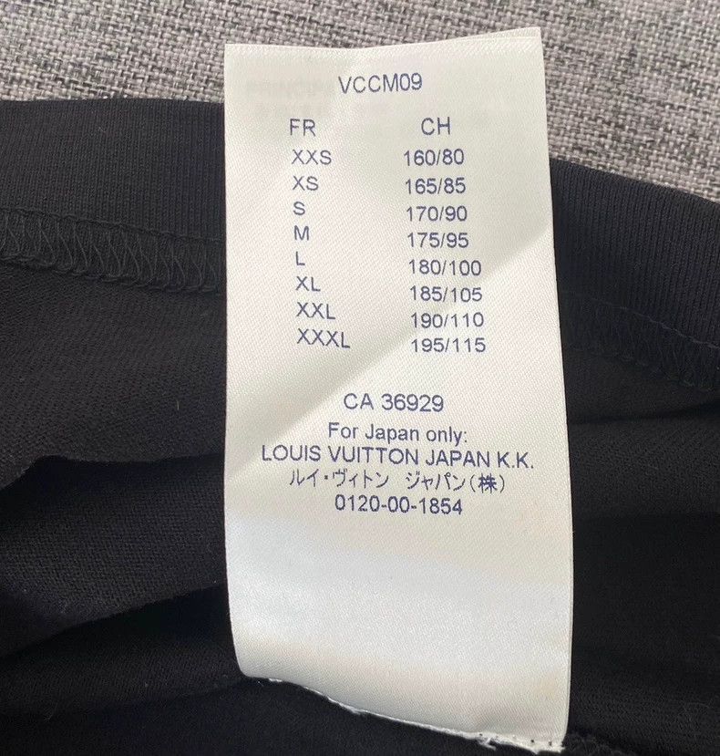 Louis Vuitton LOUIS VUITTON Black Short Sleeve T -2505 Size US M / EU 48-50 / 2 - 6 Thumbnail