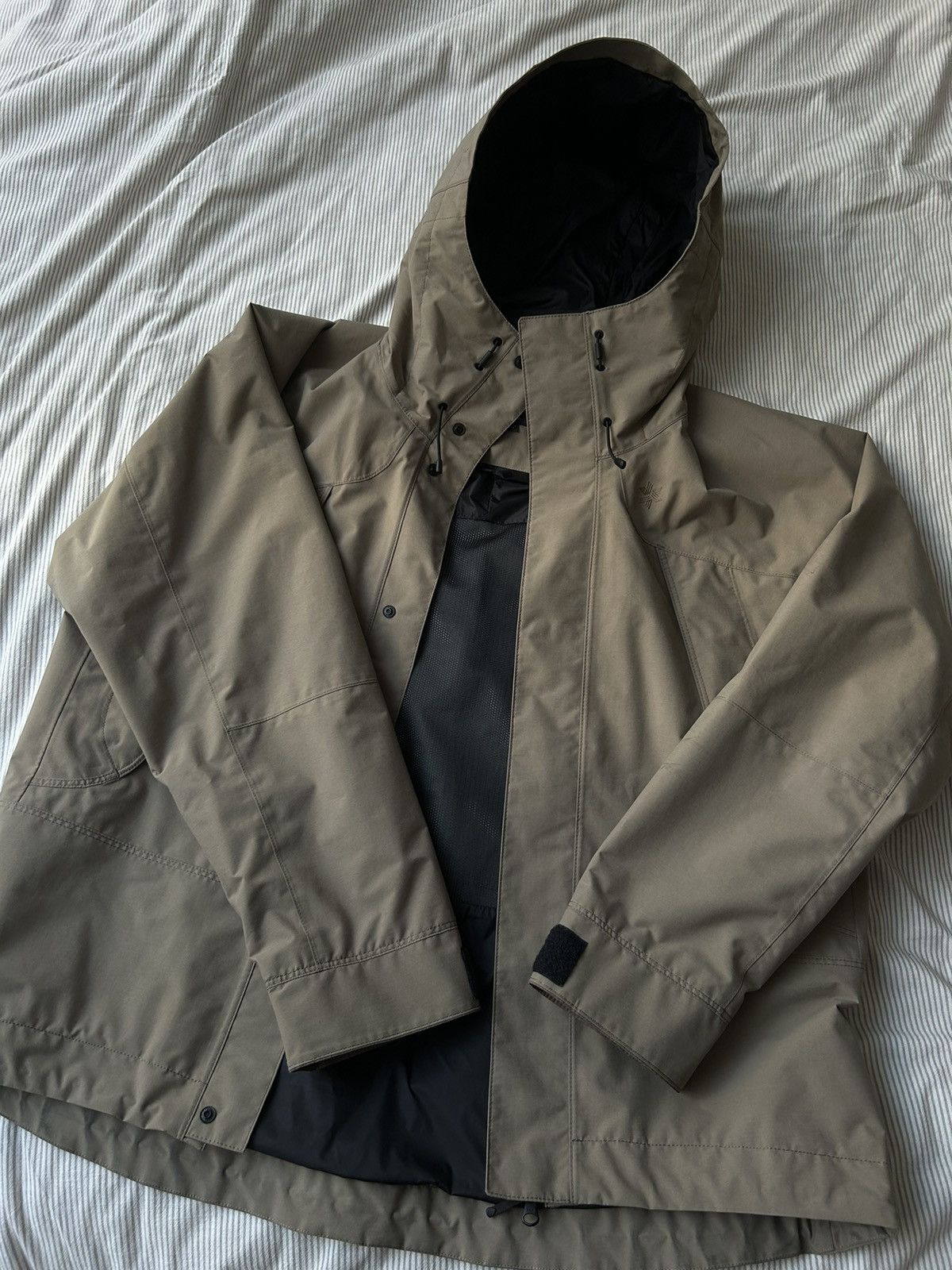 Goldwin (3) Goldwin Taupe Pertex Unlimited 2L Jacket Size US L / EU 52-54 / 3 - 18 Thumbnail