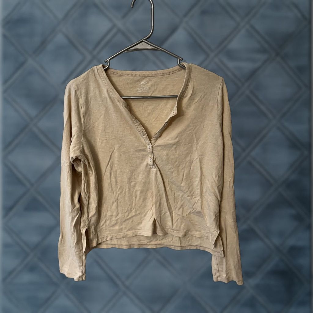 Vintage Aerie Shirt Medium Beige Long Sleeve Henley Button Closure Knit Top Womens Size M / US 6-8 / IT 42-44 - 1 Thumbnail