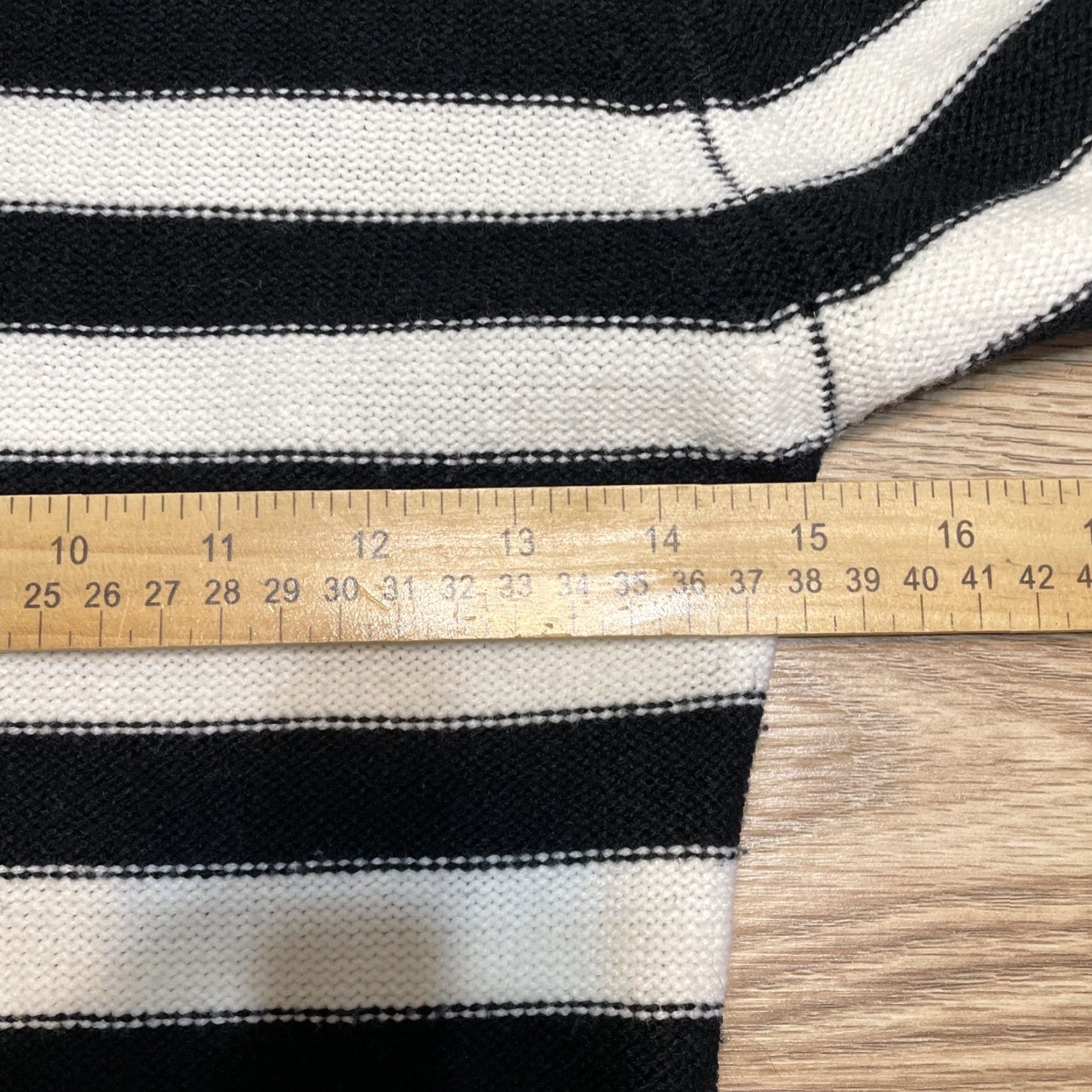 Vintage VINTAGE Sequin Hearts Women's Sweater Dress M Black Striped Knee Length 3/4 Sleeve Size M / US 6-8 / IT 42-44 - 7 Thumbnail