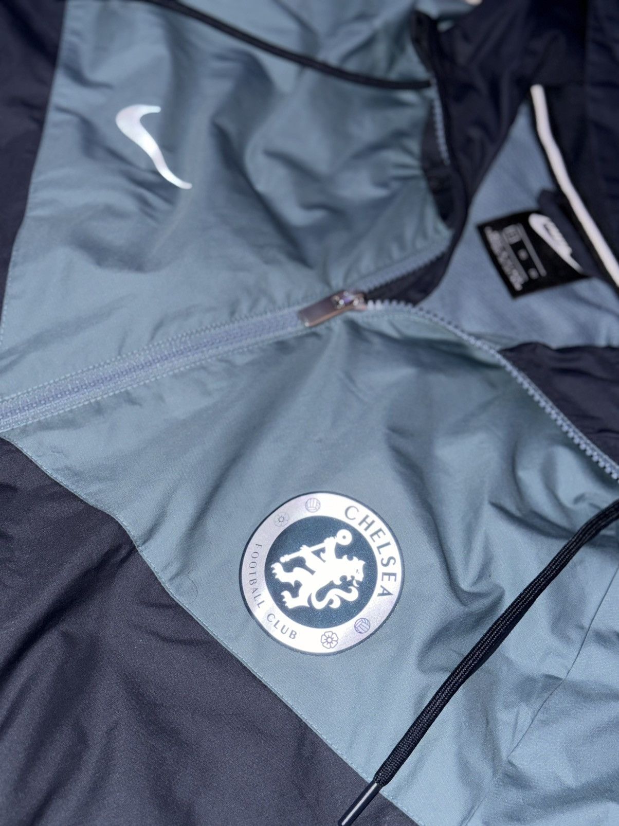Nike Nike Chelsea FC Windbreaker Jacket Size US XL / EU 56 / 4 - 2 Thumbnail