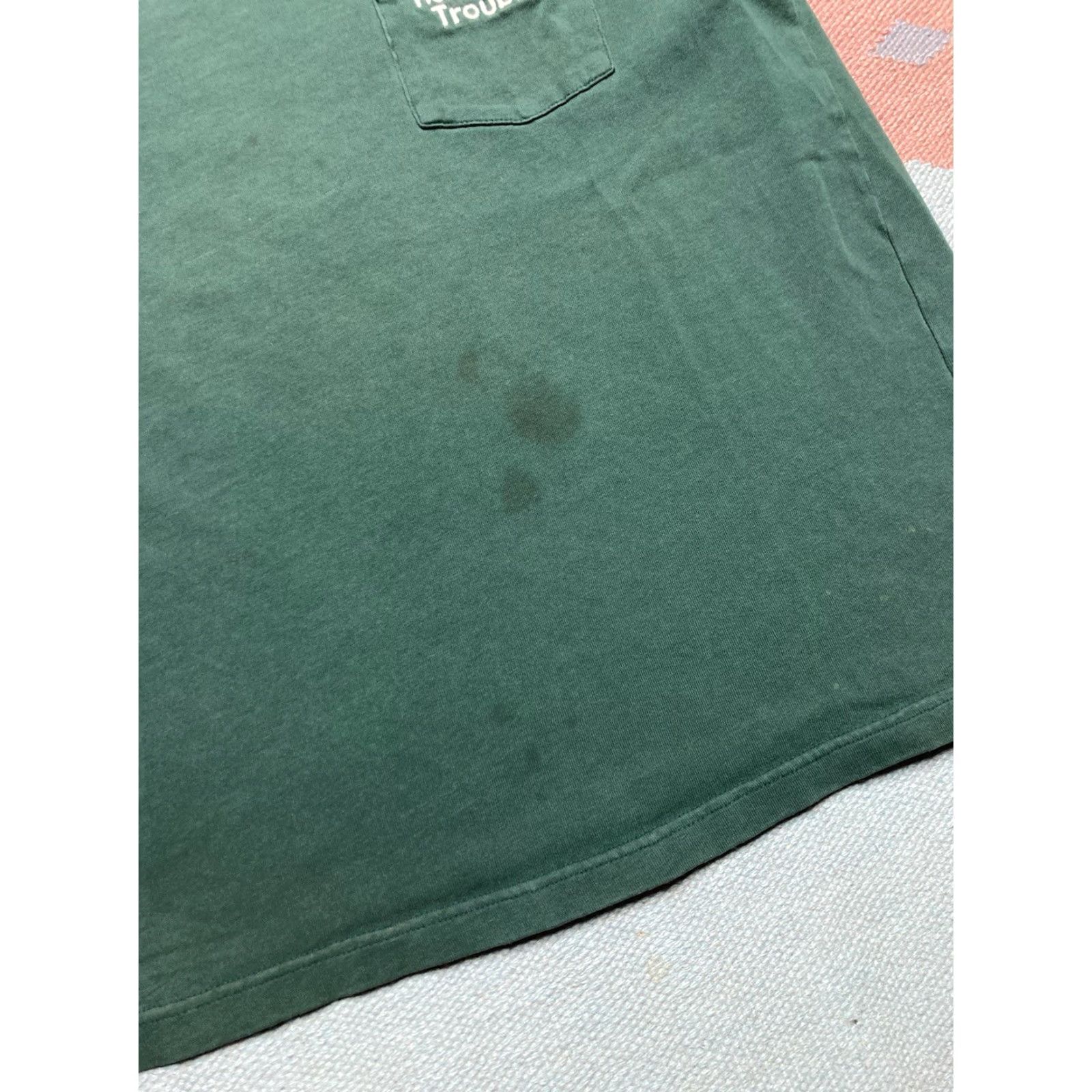 Hereu VINTAGE 90s Taz Pocket T Shirt Looney Tunes Cartoon Here Comes Trouble Medium Shirt Mens M Green Size US M / EU 48-50 / 2 - 2 Thumbnail