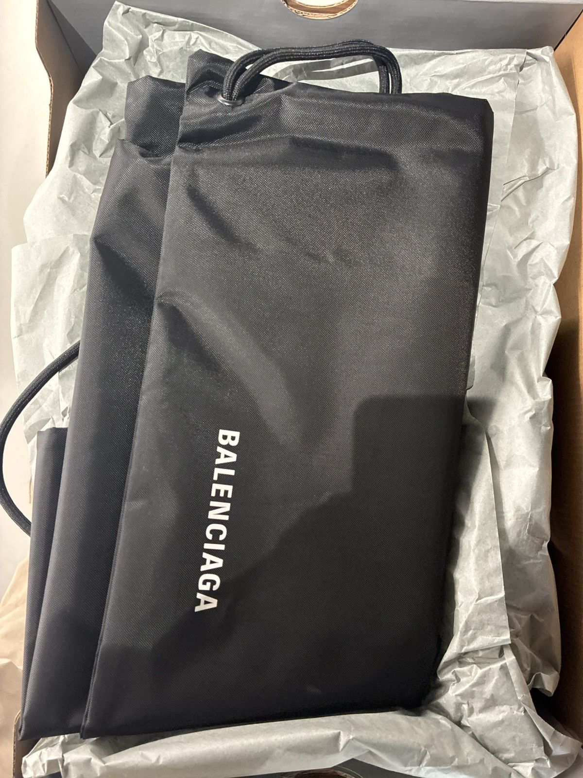 Balenciaga Balenciaga Worn out Cargo Sneaker Size US 9 / EU 42 - 10 Thumbnail