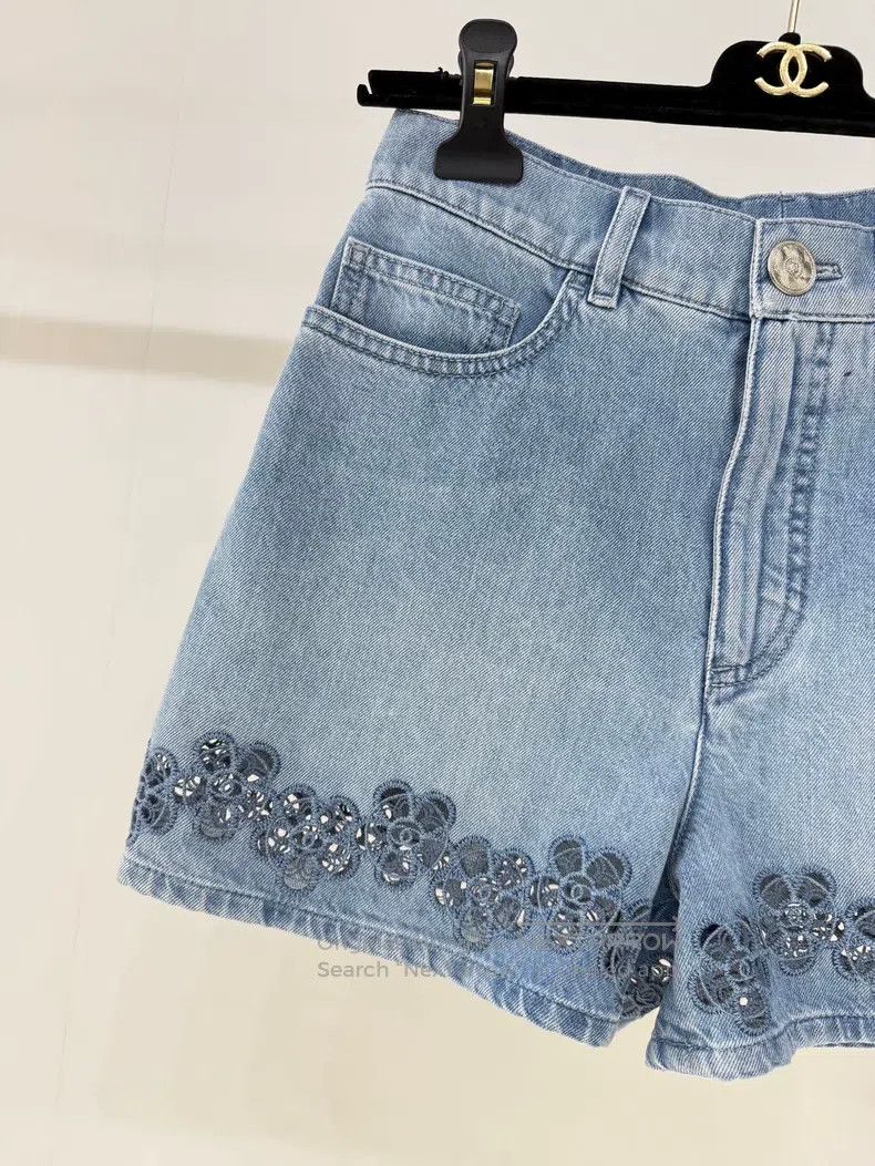 Other Chanel 24P Hollow-out Floral Design Denim Shorts Size 42" / US 20 - 3 Thumbnail