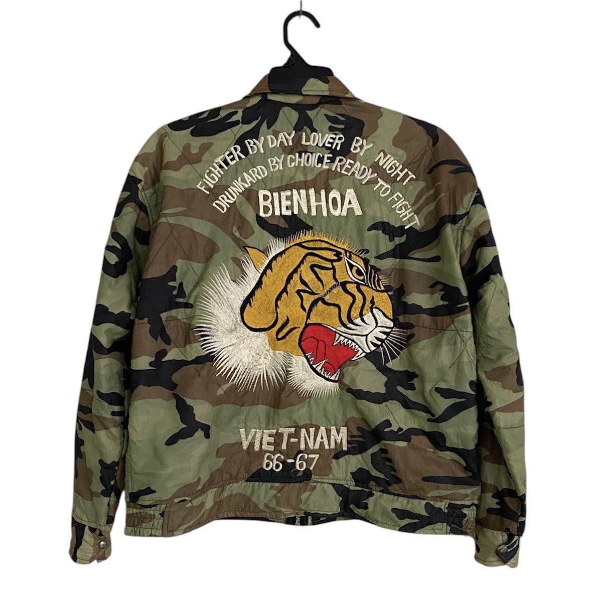 Vintage RARE BIENHOA VIETNAM WAR 66-67 Embordire Camo Jacket Size US XL / EU 56 / 4 - 6 Thumbnail