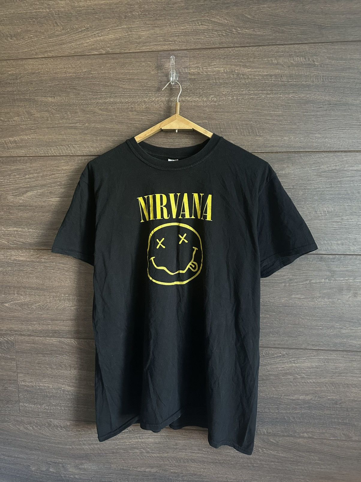 Nirvana Vintage Nirvana 1992 Reprint Smiley Logo Graphic T-Shirt XL Size US XL / EU 56 / 4 - 3 Thumbnail
