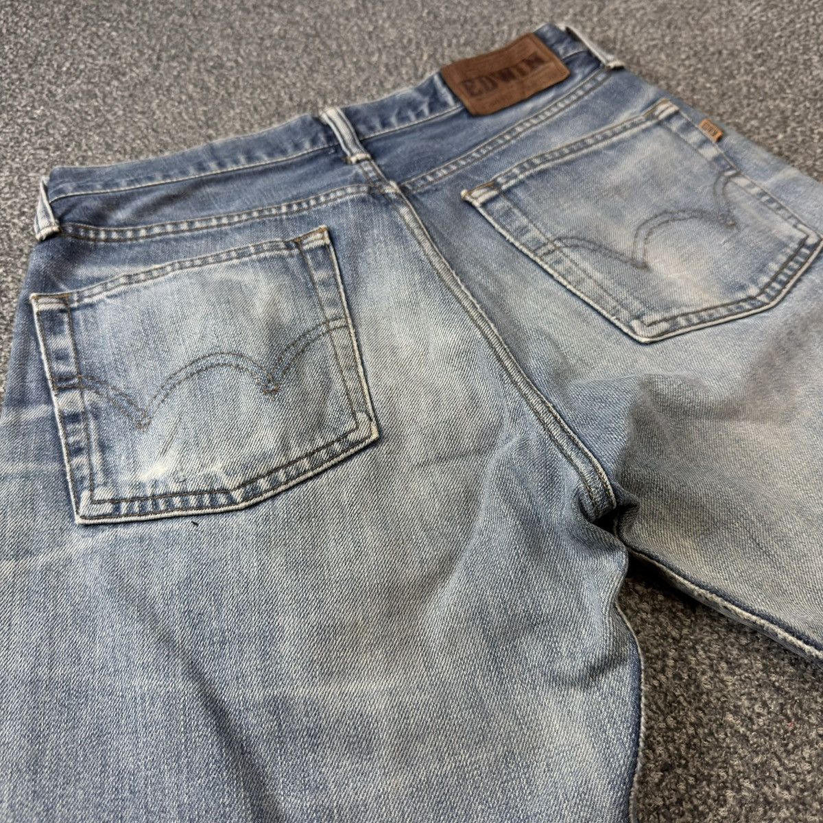 Edwin Vintage 90s Distressed Heavy Faded Wash Japanese Denim Jeans Size US 29 - 11 Thumbnail