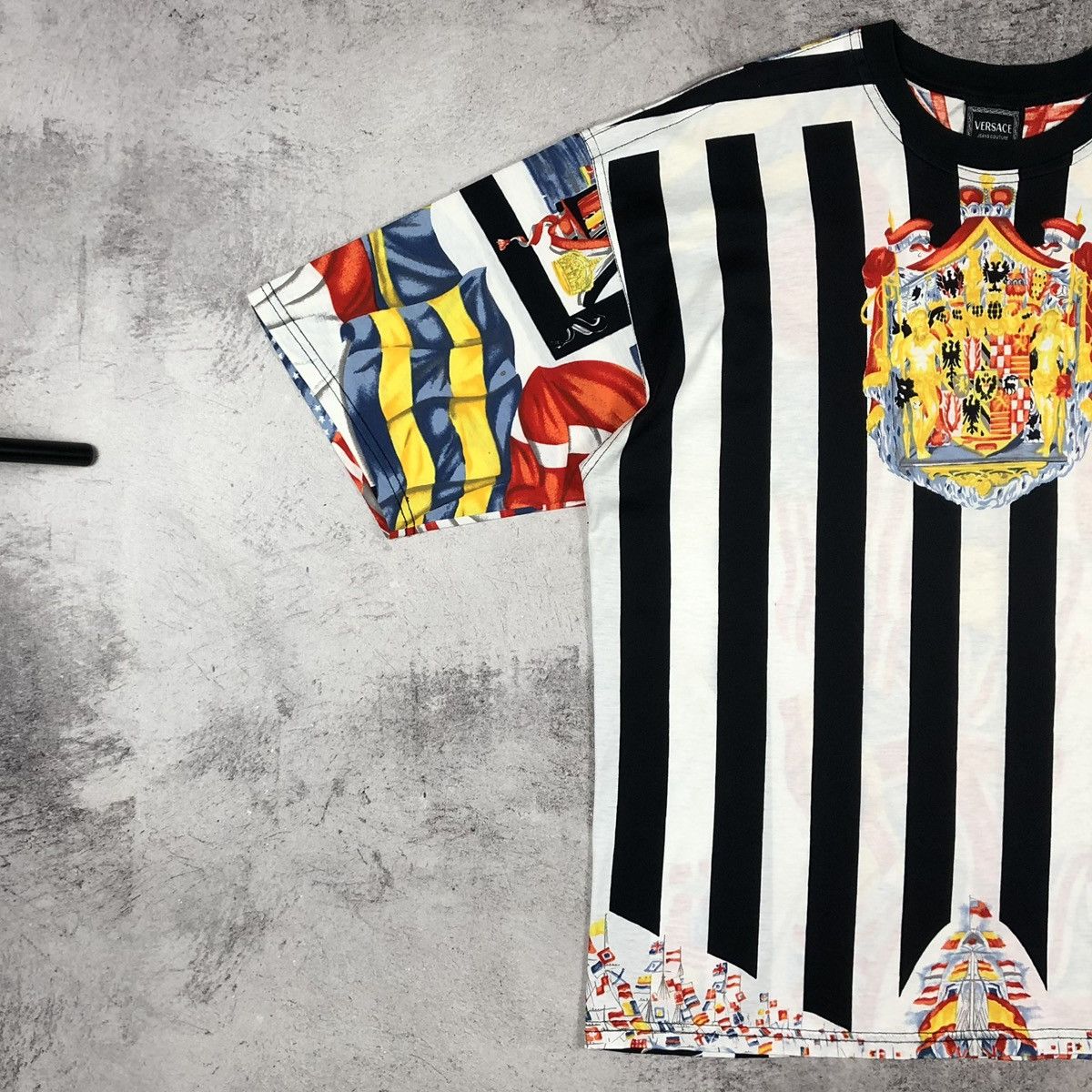 Versace Vintage 90s Versace Jeans Couture AOP Flags Heraldry Tee Size US XL / EU 56 / 4 - 7 Thumbnail