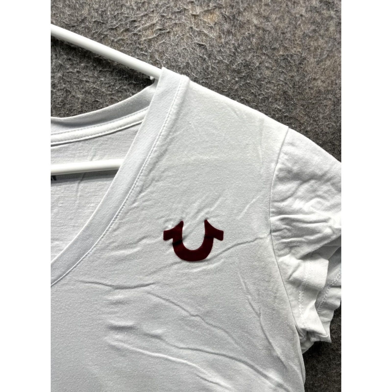 True Religion VINTAGE? No — True Religion Shirt Womens Large White V Neck Logo Short Sleeve Jersey Top Size L / US 10 / IT 46 - 7 Thumbnail