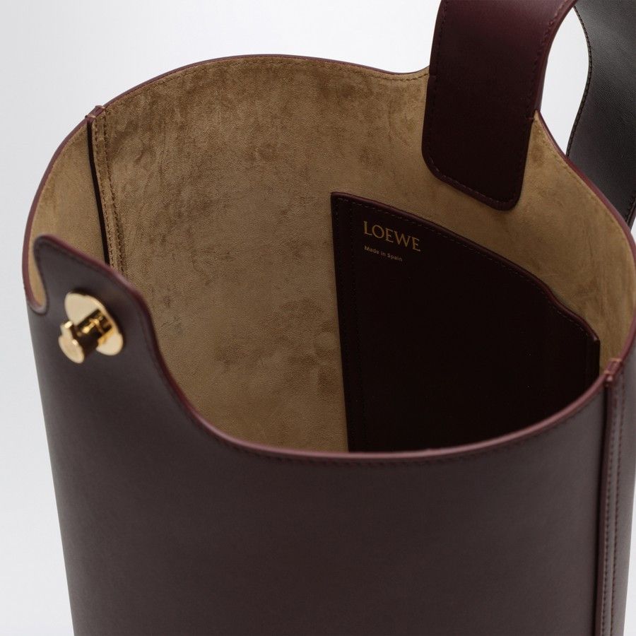 Loewe o1d2blof0824 Size: OS / Calfskin Pebble Bucket Medium Bag Size ONE SIZE - 4 Thumbnail