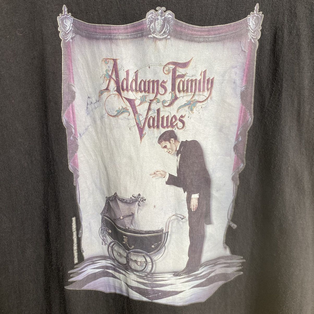 Expert Horror Thrashed Faded Vintage 90s Addams Family Movie ERD GRUNGE T Size US L / EU 52-54 / 3 - 4 Thumbnail