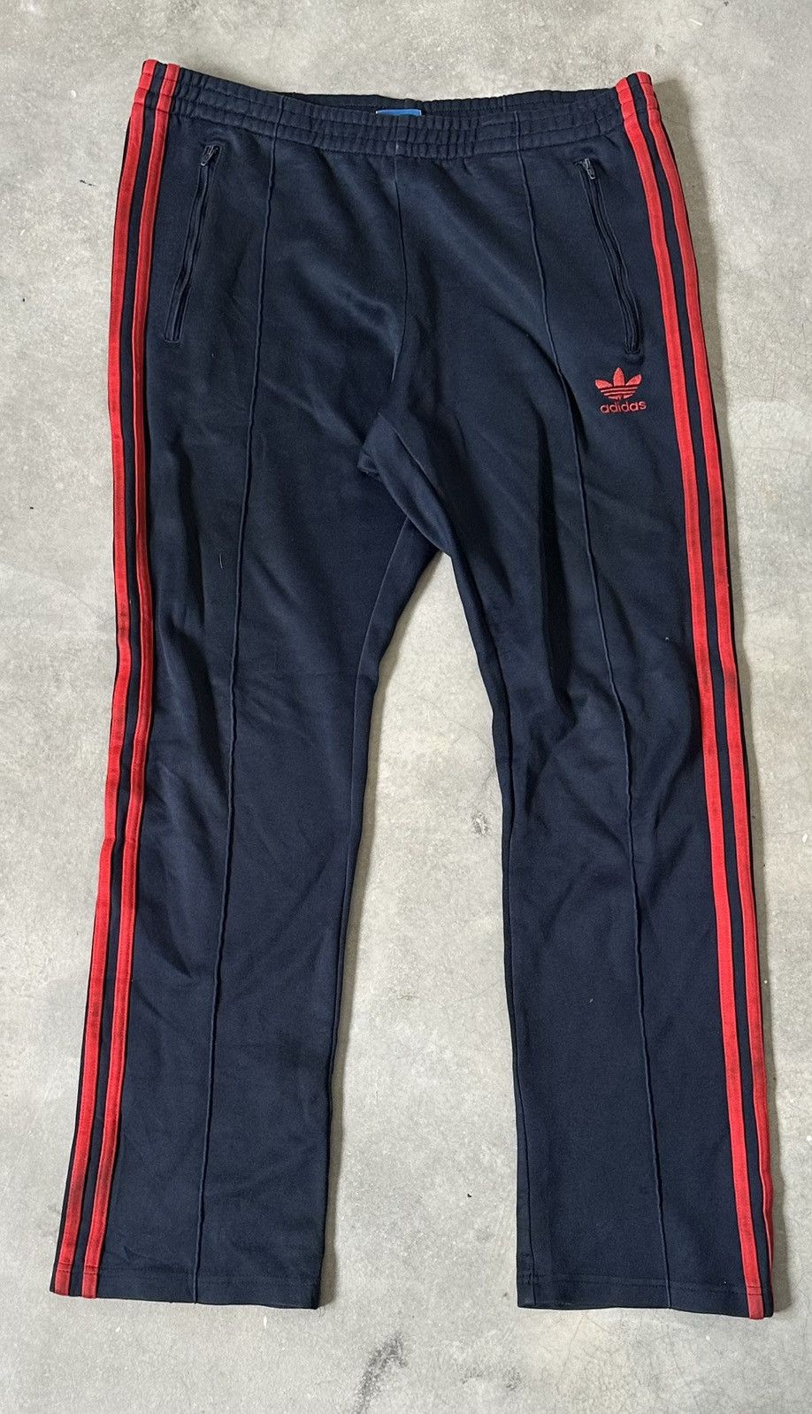 Adidas VINTAGE ADIDAS TRACK PANT Size US 38 / EU 54 - 1 Thumbnail