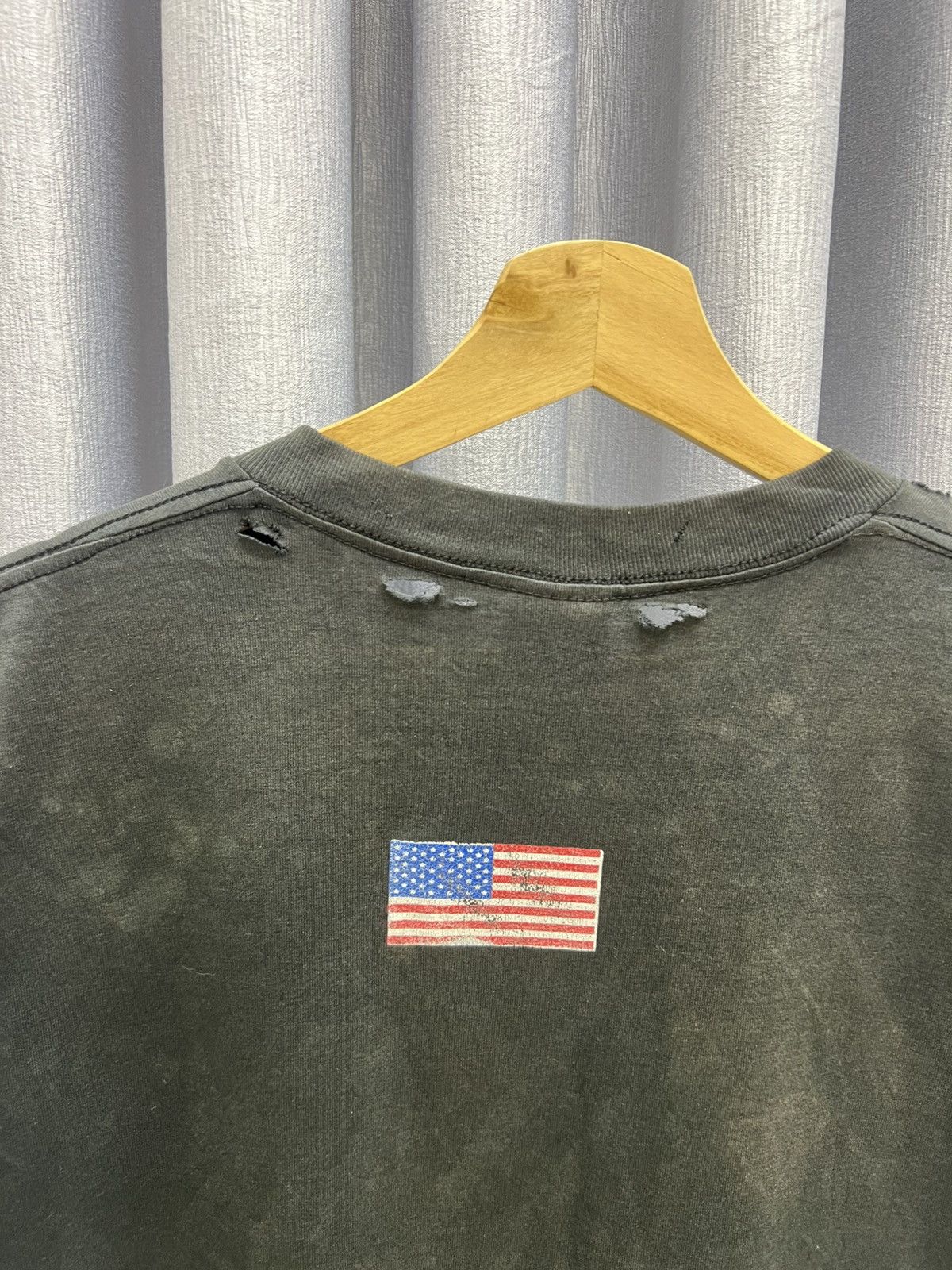 Vintage 90s THRASHED FADED US ARMY DISTRESSED TEE Size US XL / EU 56 / 4 - 8 Thumbnail