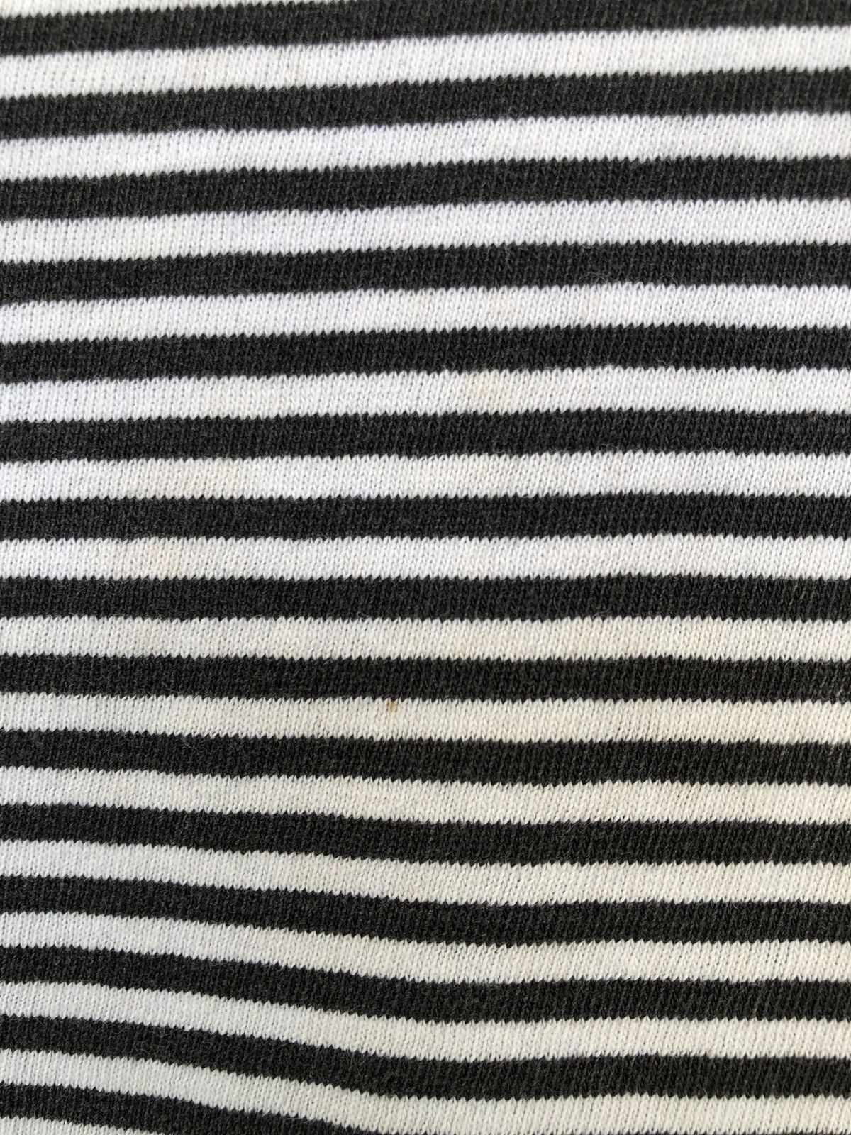 Vintage Vintage 90s Grunge Small Stripe Hanes Tee Size US L / EU 52-54 / 3 - 10 Thumbnail