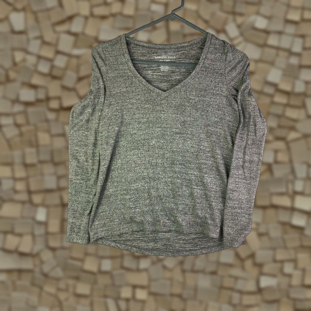 American Eagle Outfitters VINTAGE? No — American Eagle Outfitters Soft & Sexy Plush Gray Long Sleeve Pullover Womens XS Shirt Women XS Gray Solid Pullover Casual Size XS / US 0-2 / IT 36-38 - 1 Thumbnail