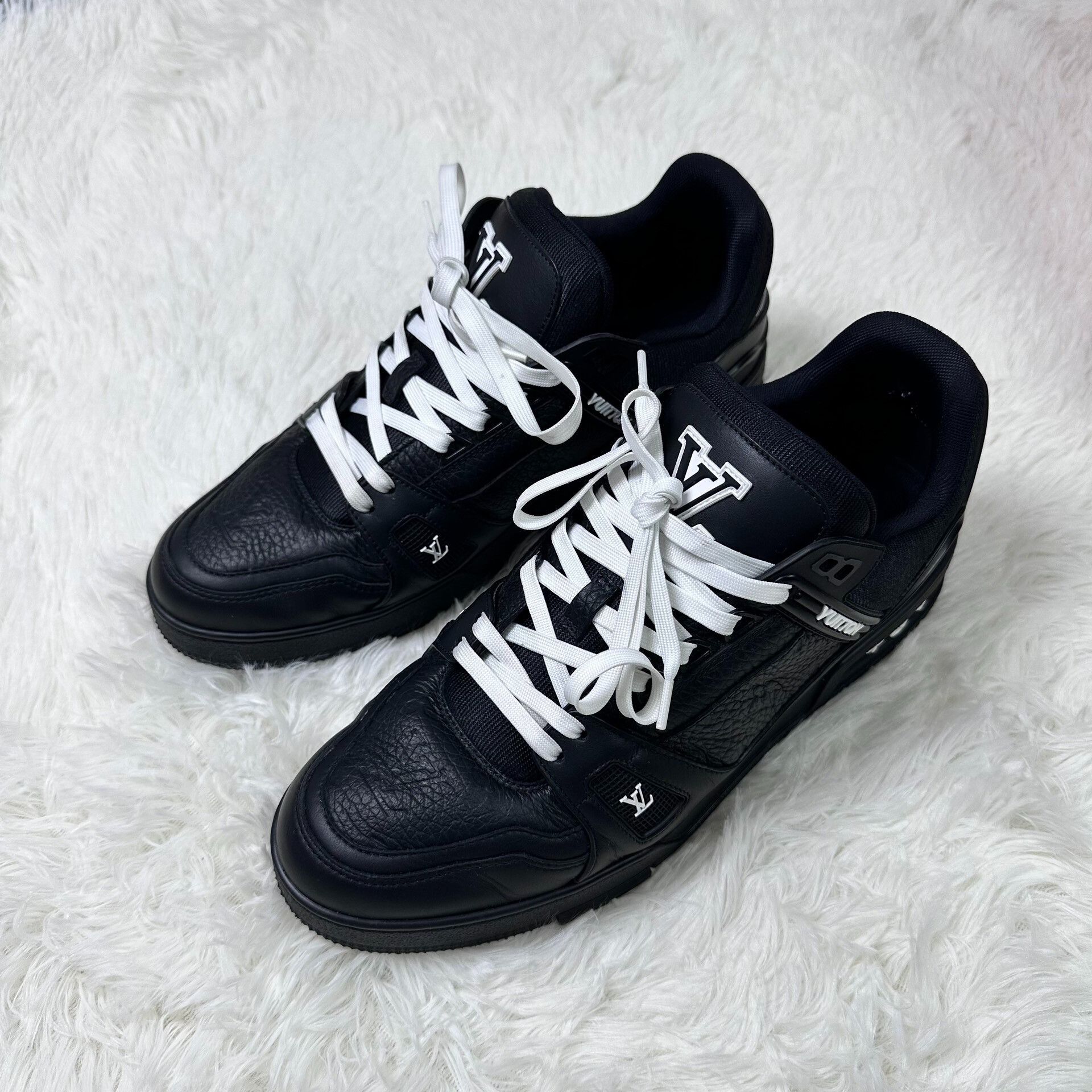 Louis Vuitton Louis Vuitton Trainer Leather Low-Top Sneakers Size US 10 / EU 43 - 1 Thumbnail