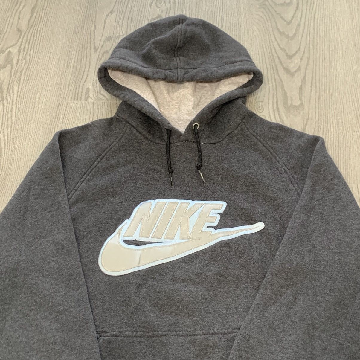 Nike × Vintage Vintage Y2K Nike Gray Pullover Hoodie Skater Streetwear Size US L / EU 52-54 / 3 - 1 Thumbnail