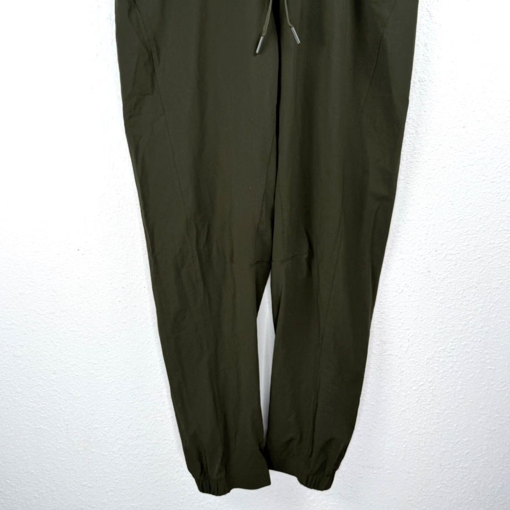 Lululemon VINTAGE Lululemon Dance Studio Jogger Pants Women 6 Green Pants Suede? Size 28" / US 6 / IT 42 - 3 Thumbnail