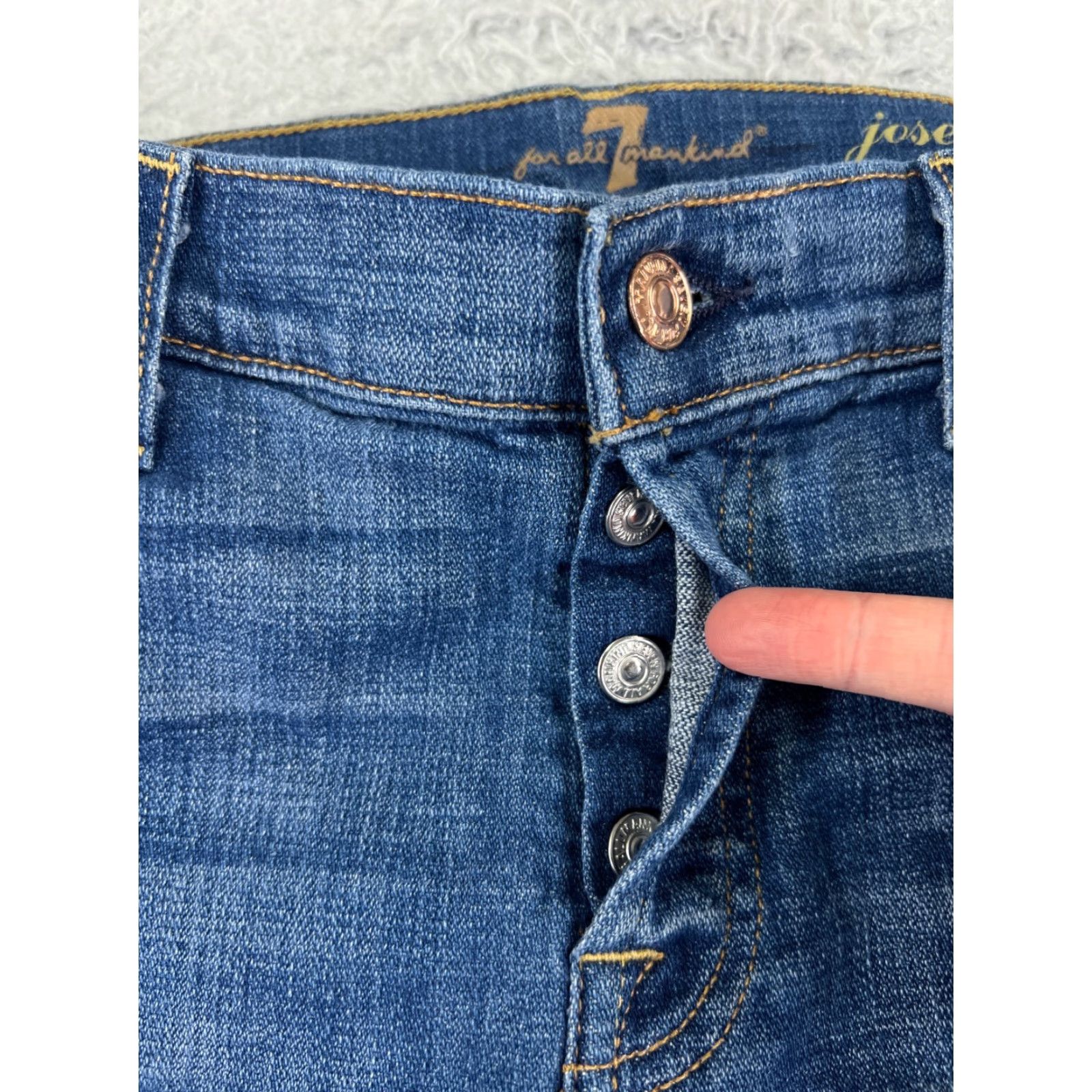 7 For All Mankind 7 For All Mankind Jeans Women 27 Blue Denim Josefina Skinny Button Fly Adult Regular 27 in Blue 7 For All Mankind Jeans Womens Jeans Button Fly 90s? Size 27" / US 4 / IT 40 - 5 Thumbnail
