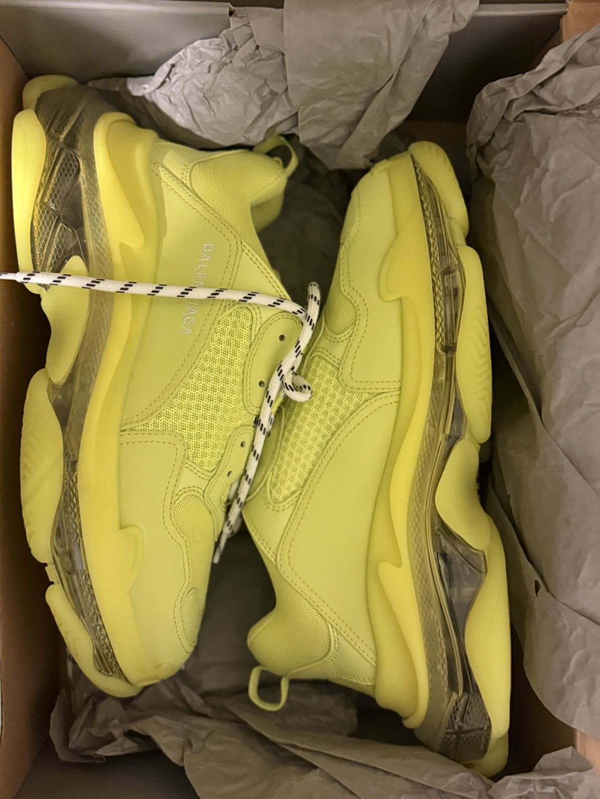 Balenciaga Balenciaga Triple S BRAND NEW Size US 11 / EU 44 - 11 Thumbnail