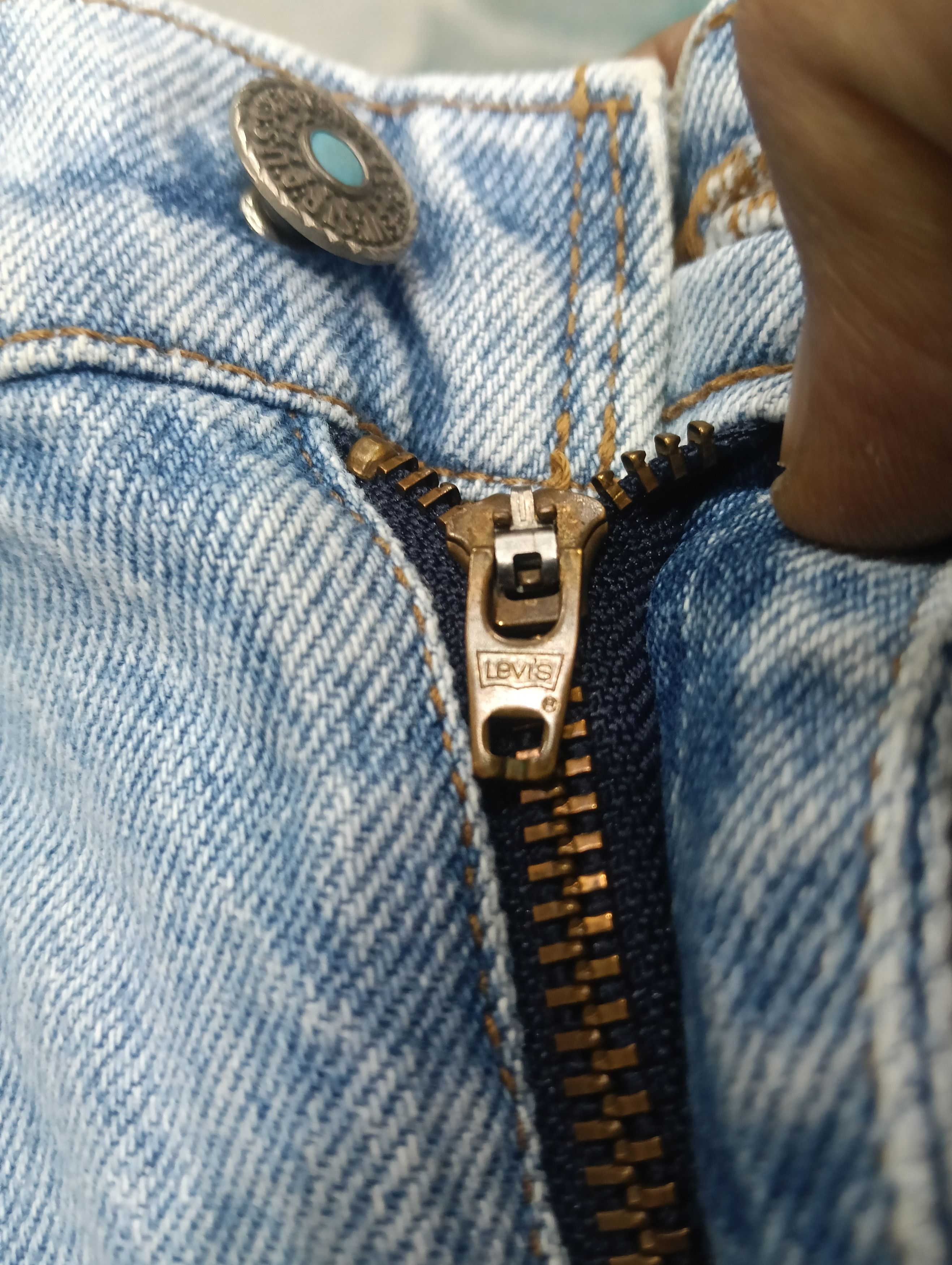 Levi's × Vintage Levis Big E Native American Headress Size US 28 / EU 44 - 12 Thumbnail