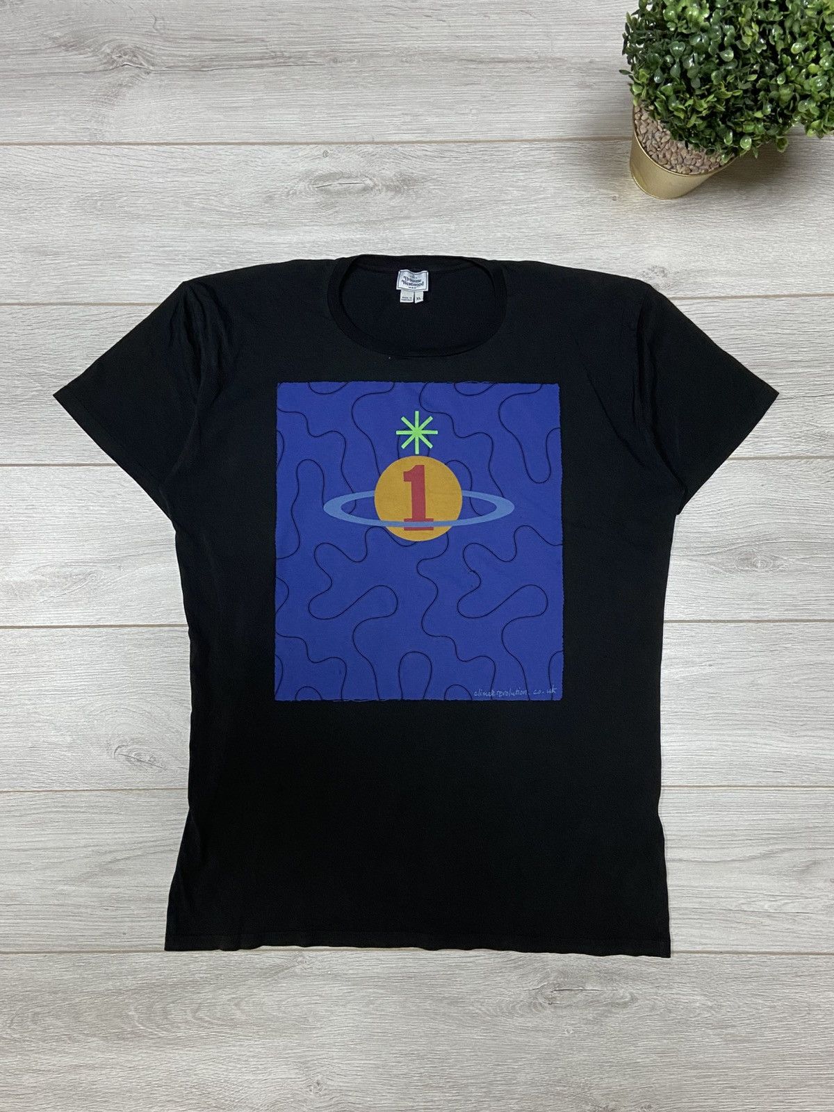 Vivienne Westwood Vivienne Westwood climate revolution vintage t-shirt orb Size US XL / EU 56 / 4 - 2 Thumbnail