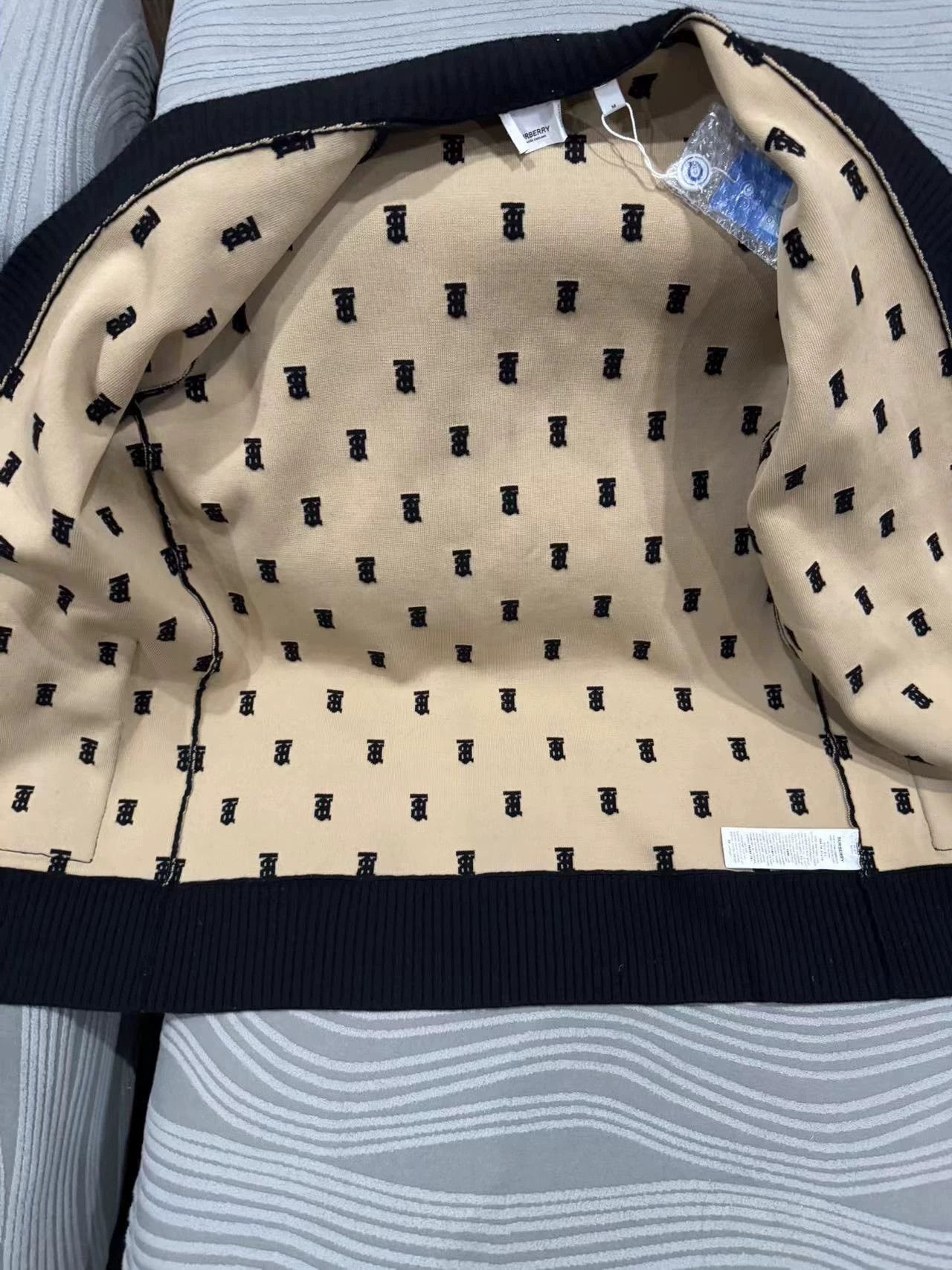 Burberry Burberry All Over Print Cardigan 98-99 New M Size US M / EU 48-50 / 2 - 2 Thumbnail