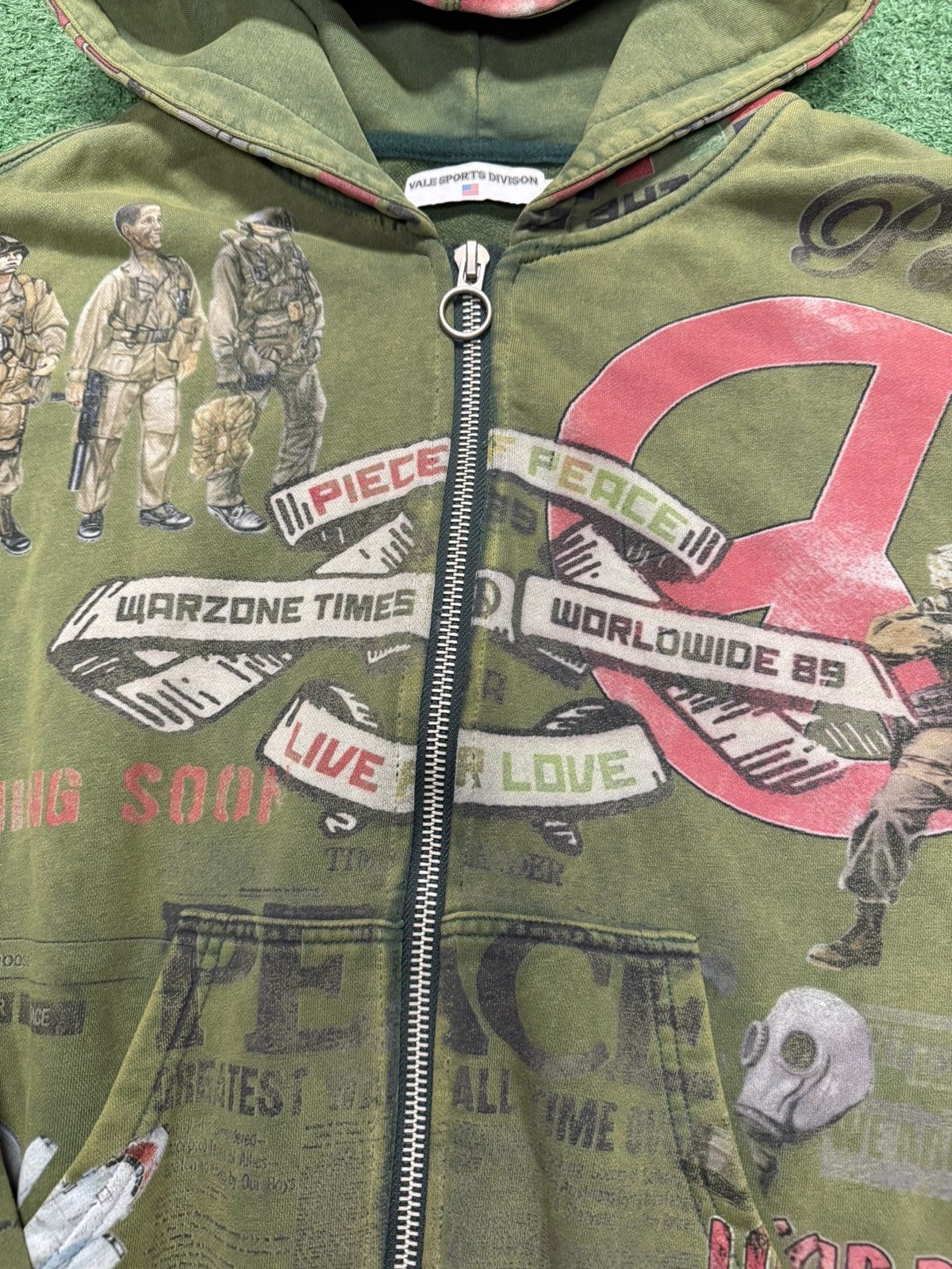 Vale Vale peace in war zip up Size US XL / EU 56 / 4 - 4 Thumbnail