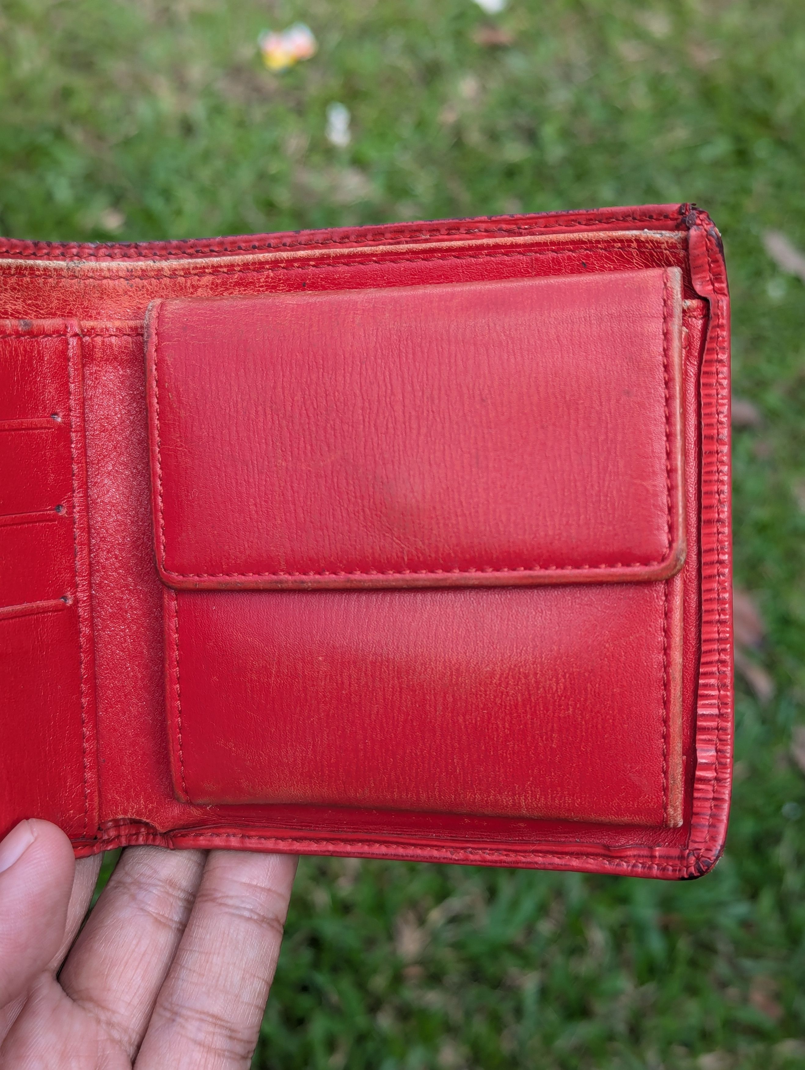 Louis Vuitton 🔥FREE SHIPPING🔥Louis Vuitton Bi-fold Wallet Epi Leather Size ONE SIZE - 7 Thumbnail