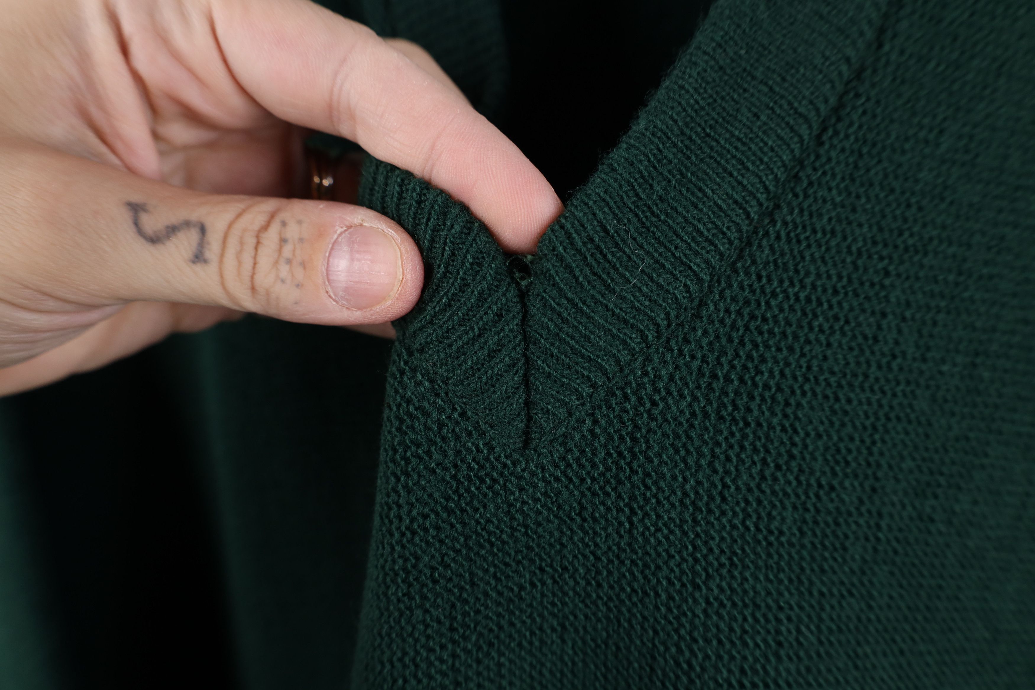 Vintage Vintage 90s Streetwear Blank Knit V-Neck Sweater Green USA Size US S / EU 44-46 / 1 - 5 Thumbnail