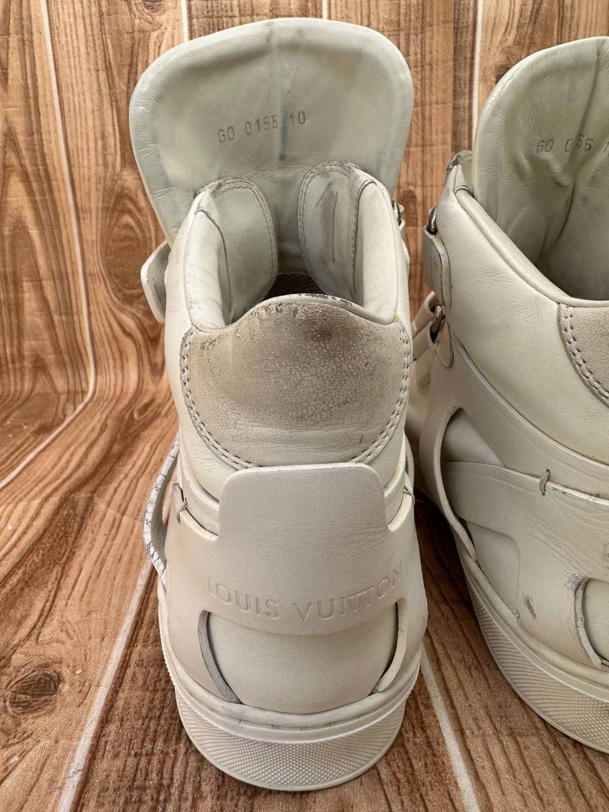 Louis Vuitton Louis Vuitton White Leather 4 Straps Boxing Sneaks Size US 11 / EU 44 - 15 Thumbnail